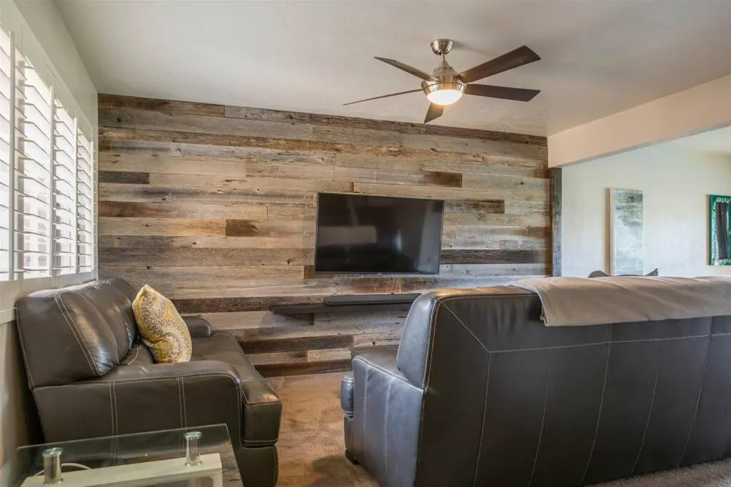 Gated Dobson Ranch townhouse, balcony, golf views