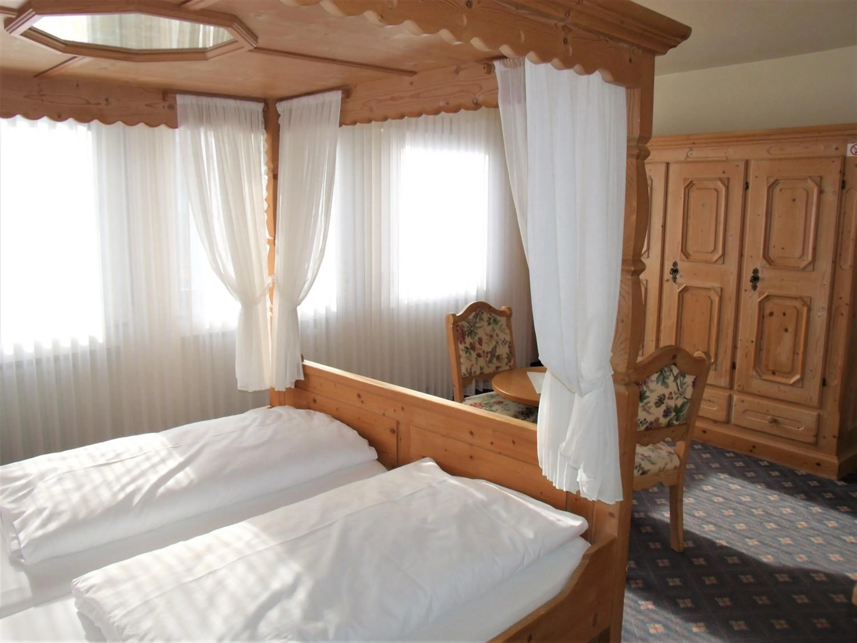 Photo of the whole room, Bed in Hotel Brehm