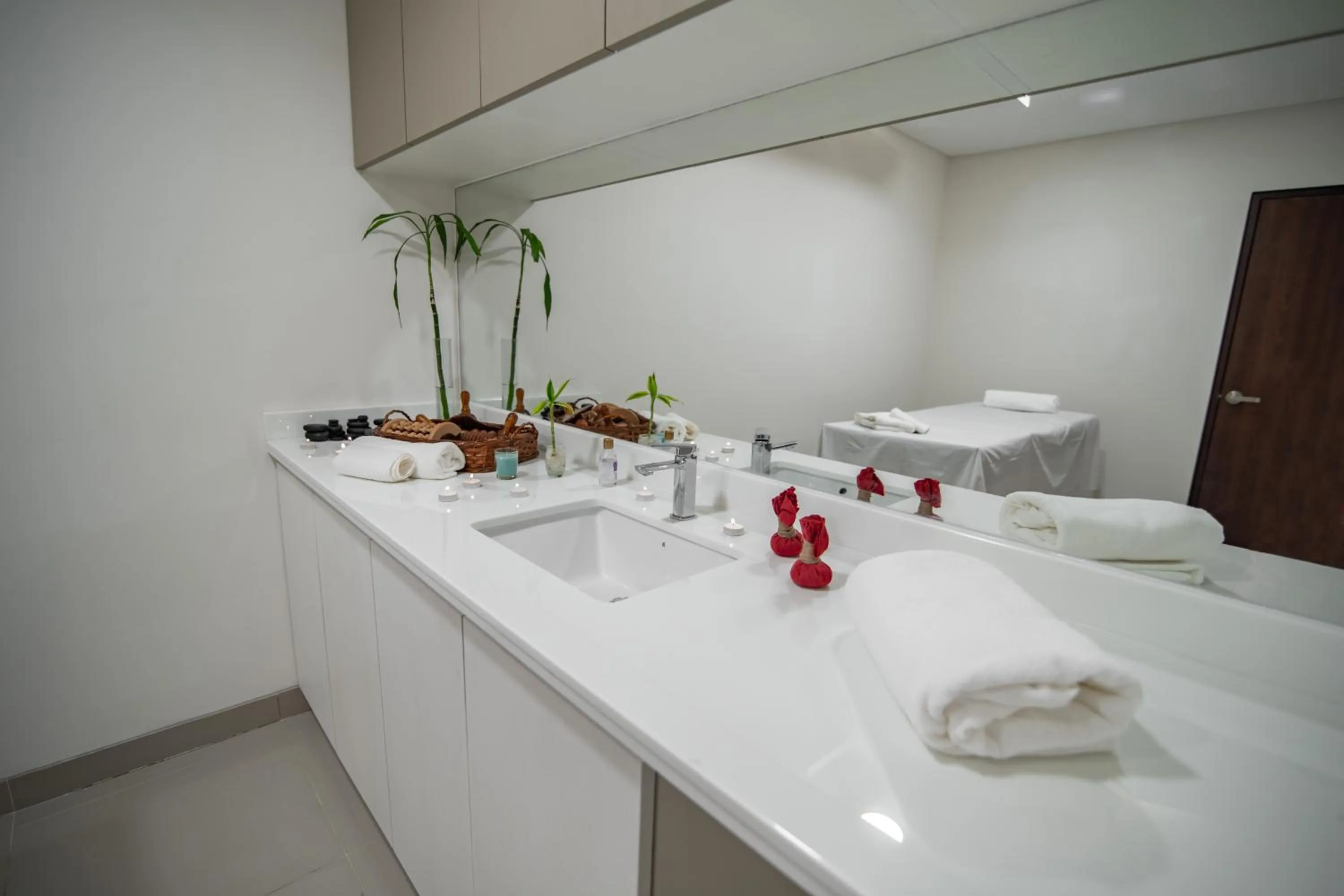 Massage in Mitru Express Hotel