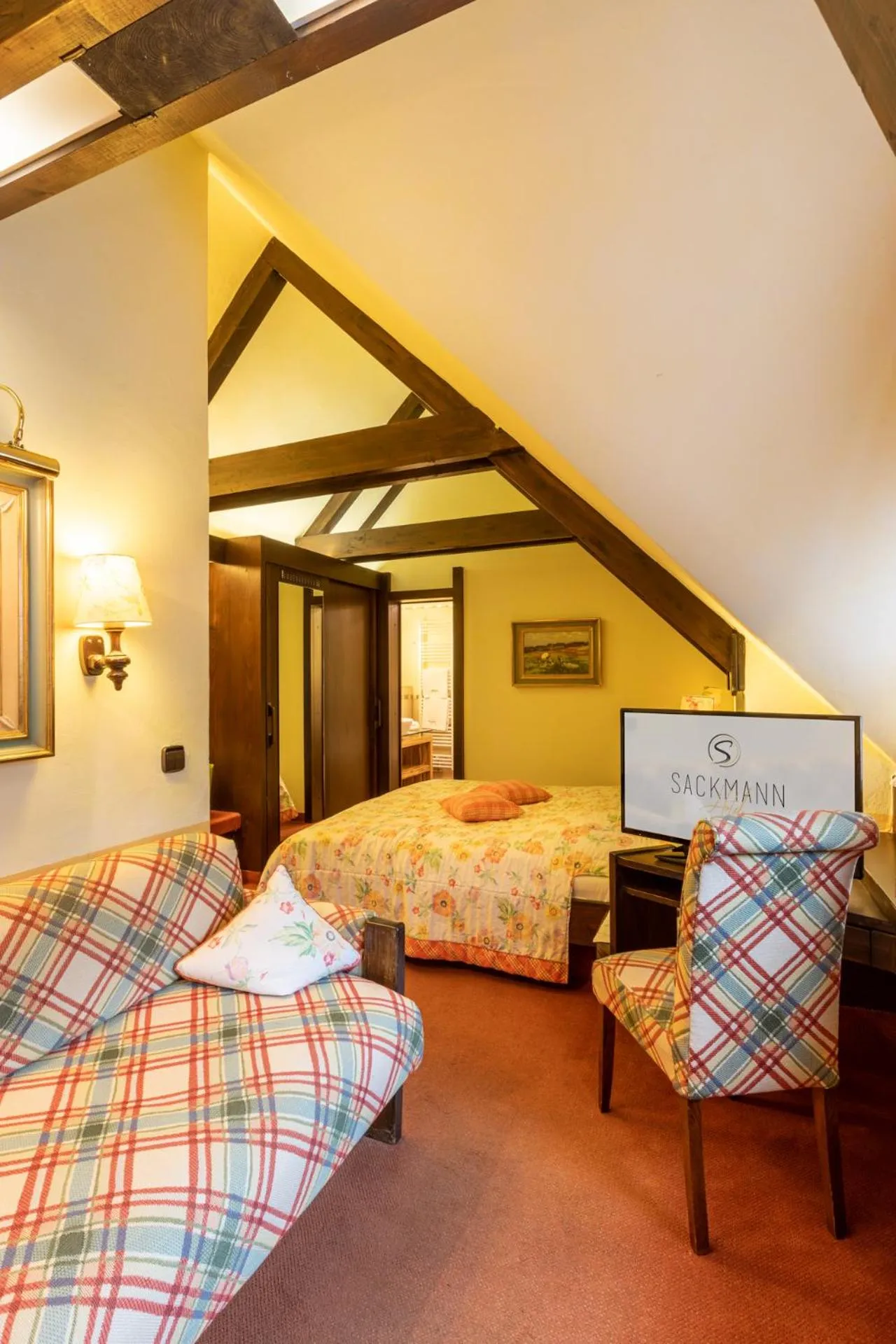 Photo of the whole room, Bed in Sackmann Genuss und Spa Resort