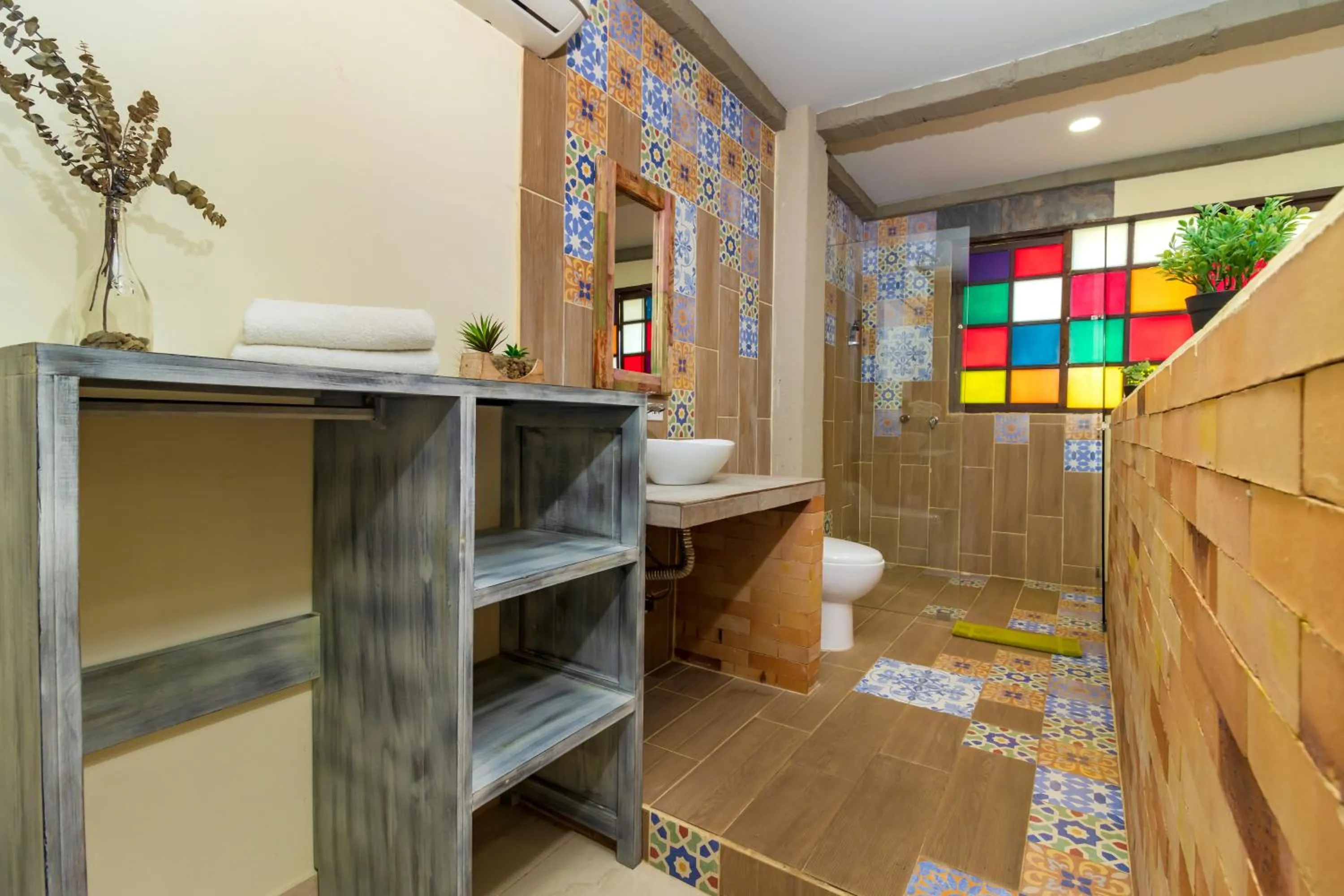 Shower in NQ Hotel Orinoquia