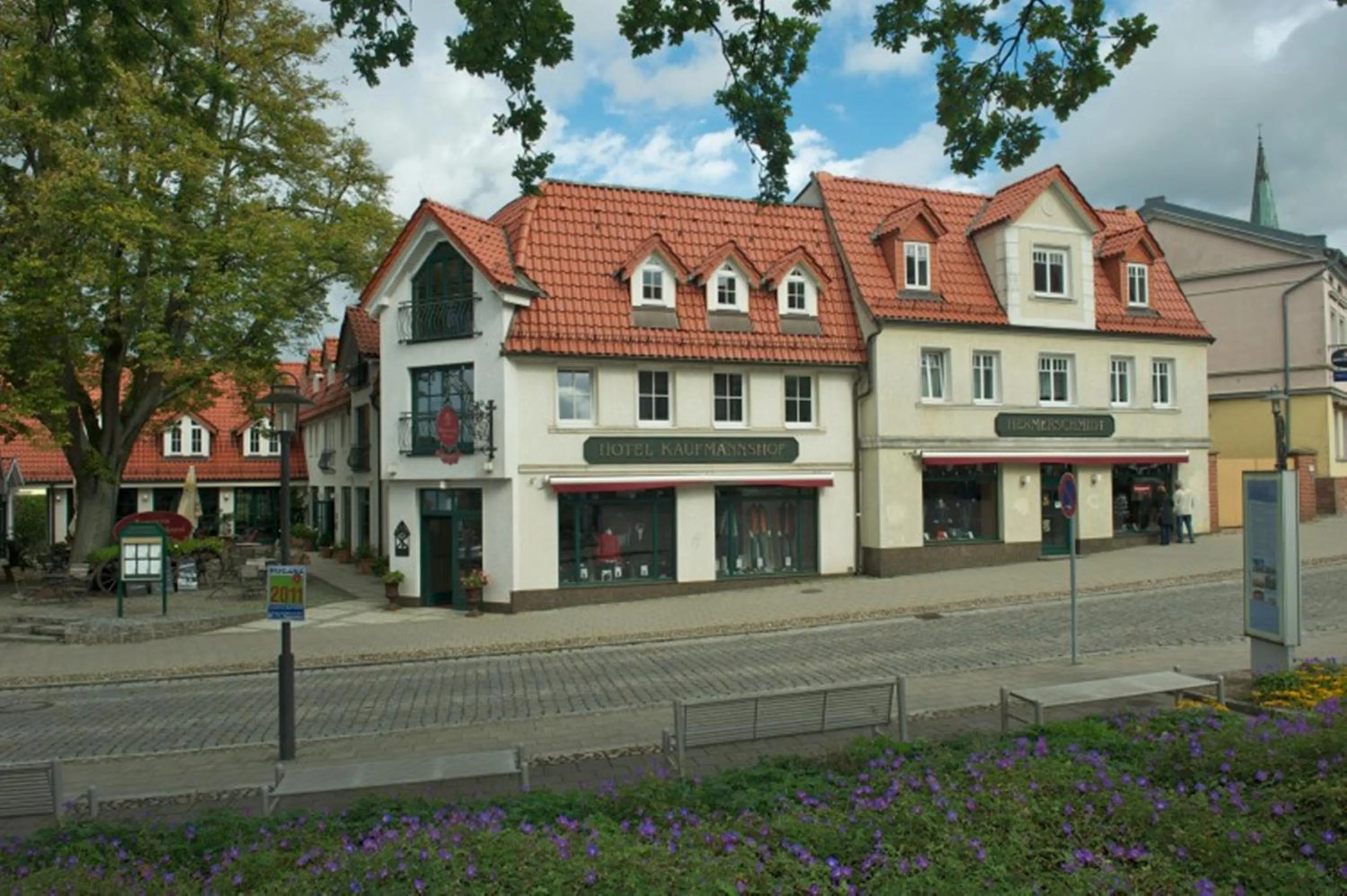 Facade/entrance in Romantik Hotel Kaufmannshof