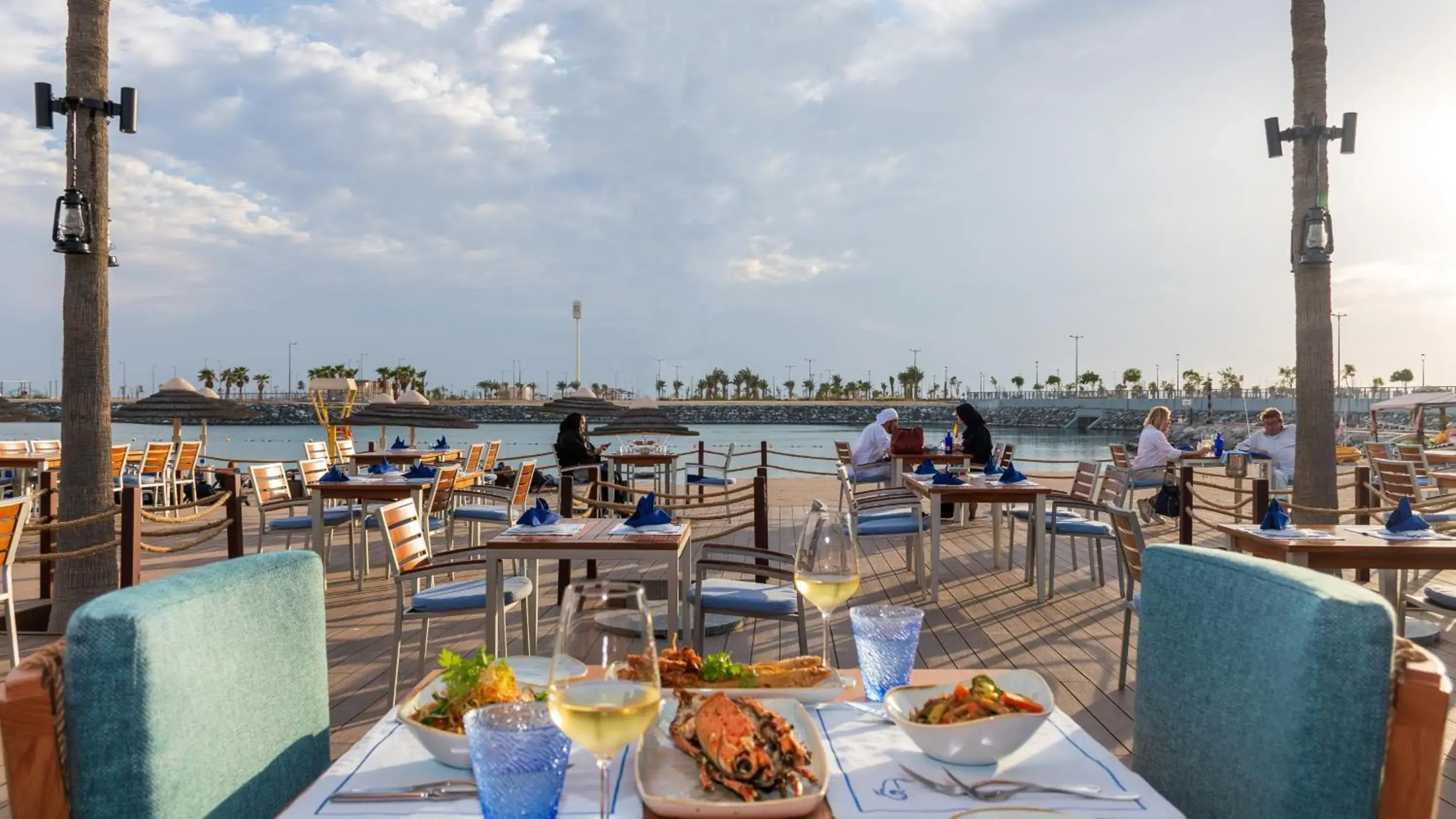 Restaurant/places to eat in InterContinental Abu Dhabi by IHG Restaurant/places to eat in InterContinental Abu Dhabi by IHG