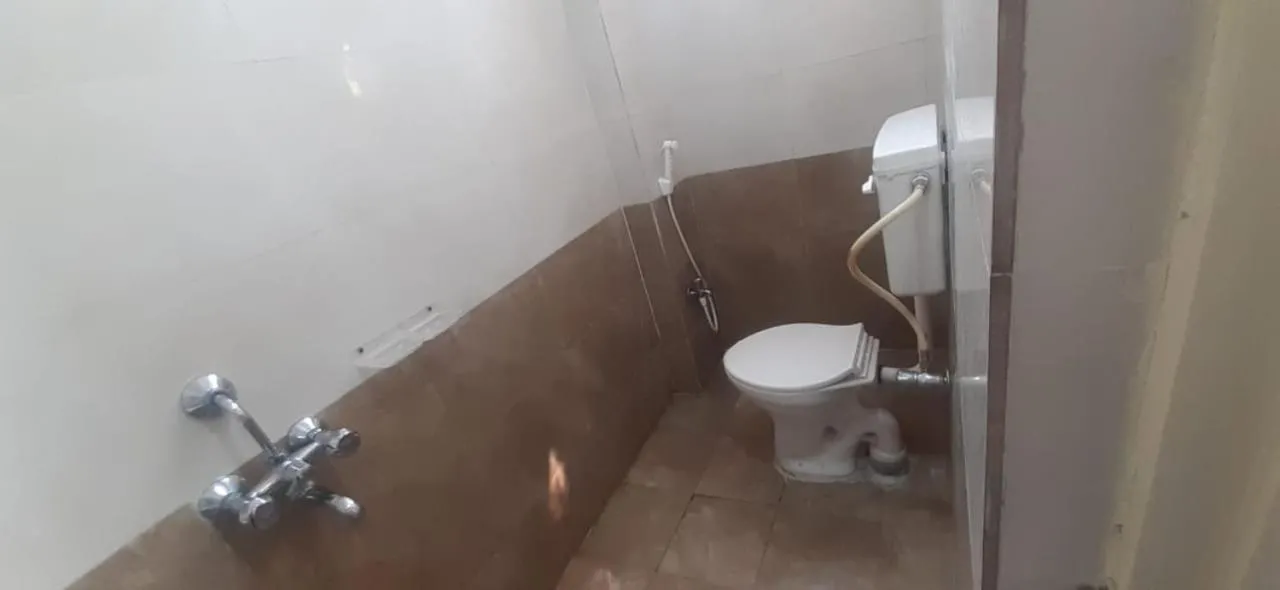 Shower in PPH Living SS Grand