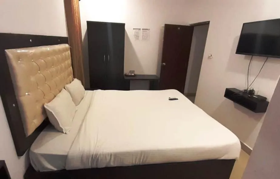 TV and multimedia, Bed in PPH Living SS Grand