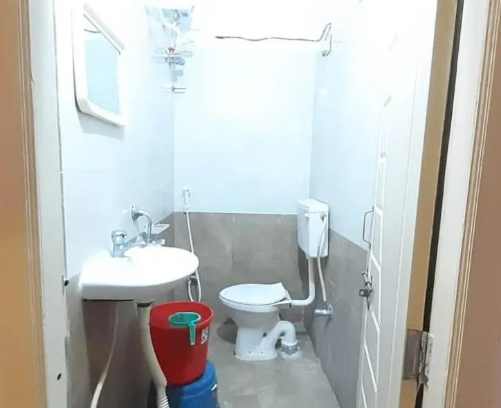Shower in PPH Living SS Grand
