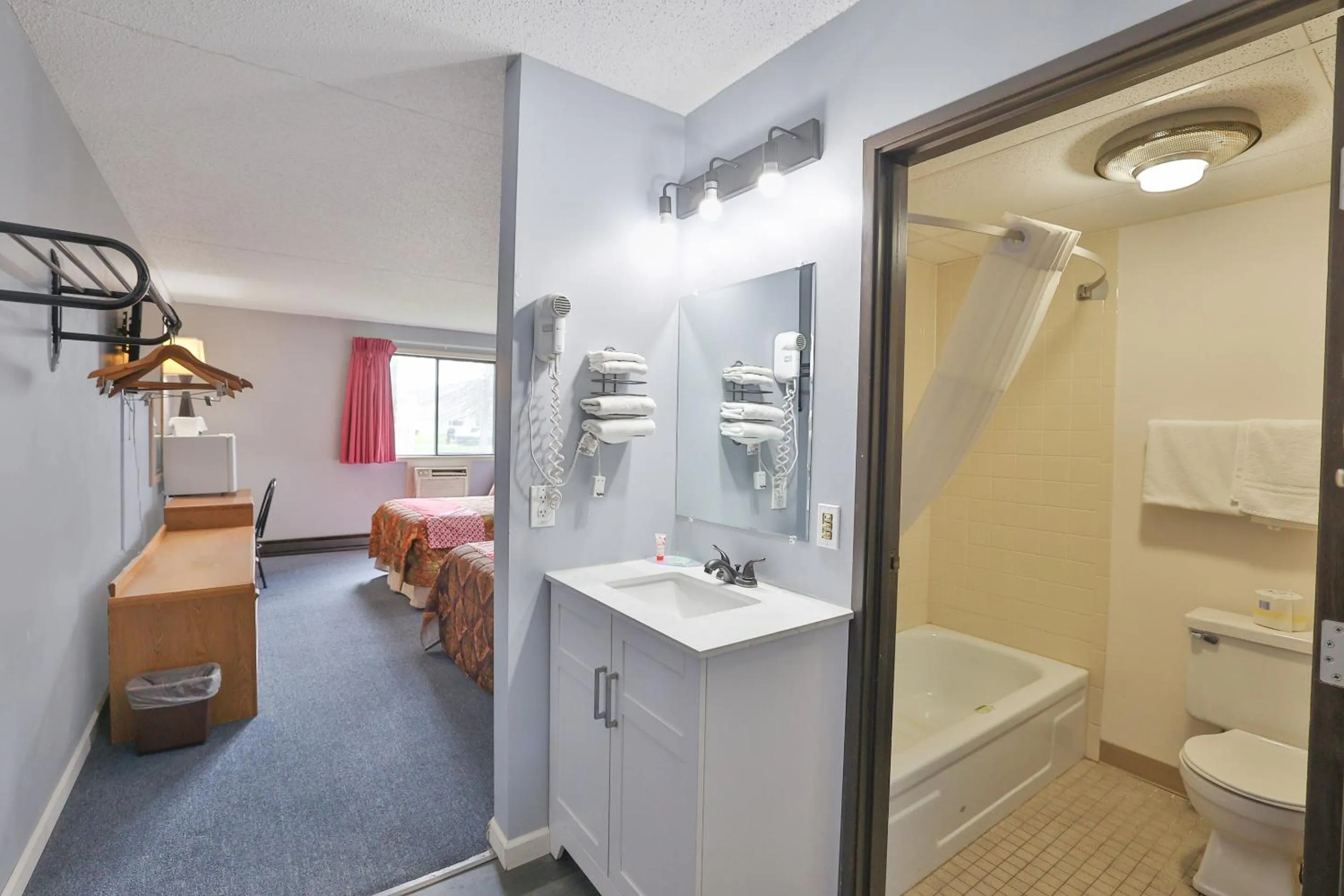 Bathroom in OYO Hotel Pipestone MN, Canterbury Park