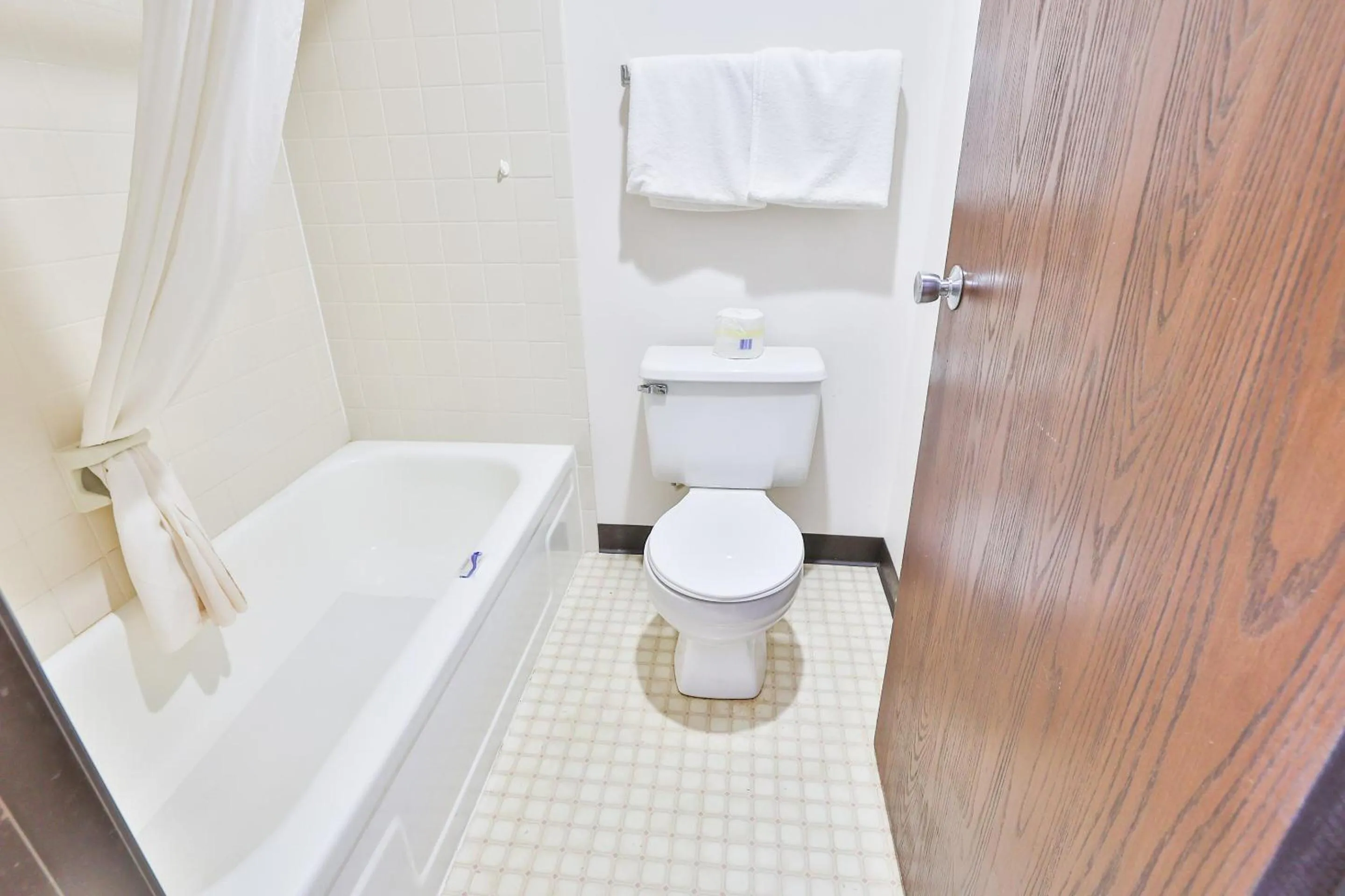 Bathroom in OYO Hotel Pipestone MN, Canterbury Park