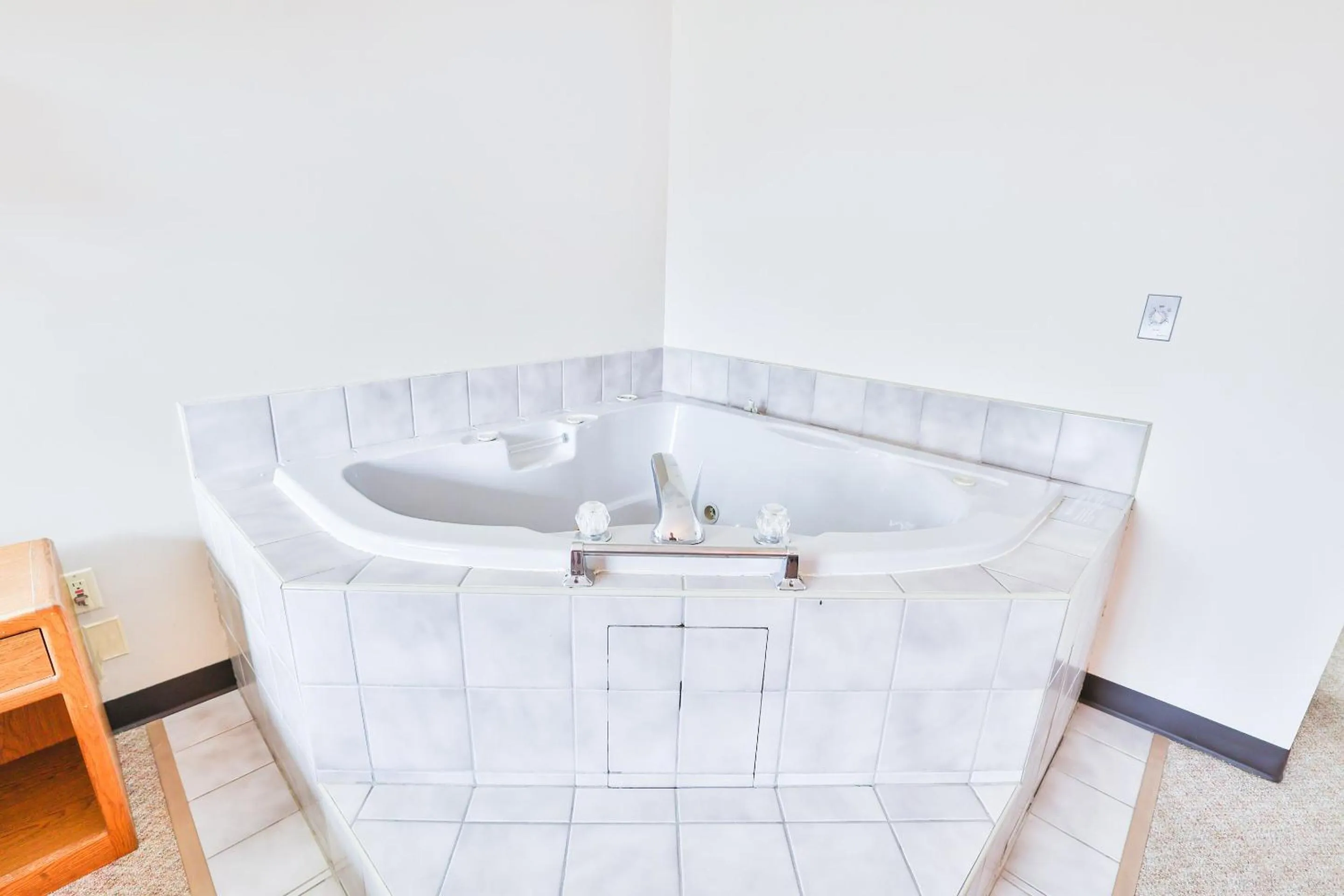 Bedroom in OYO Hotel Pipestone MN, Canterbury Park