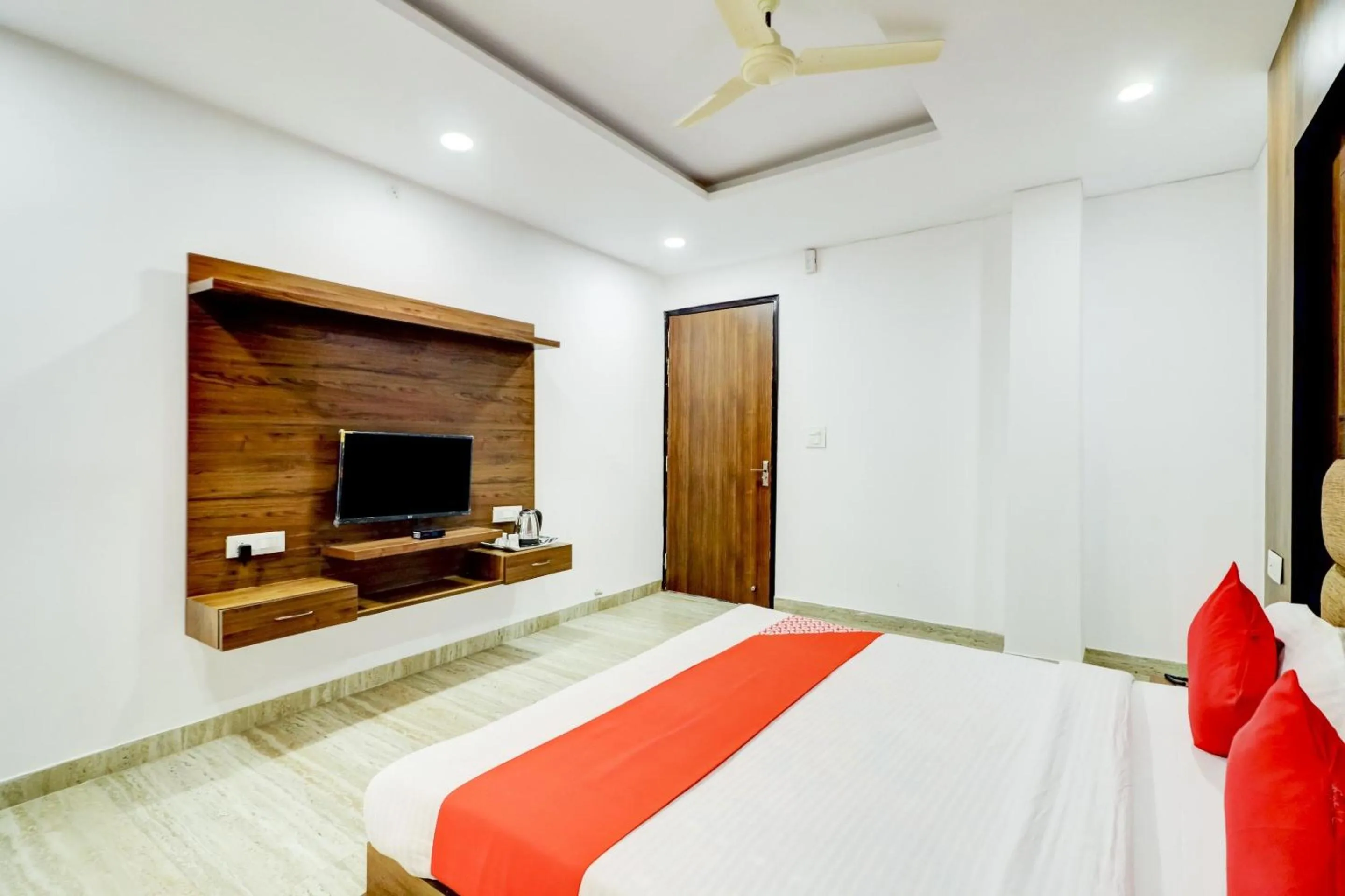 Bedroom, Bed in Hotel O Ratan Pacific Hotel And Party Hall