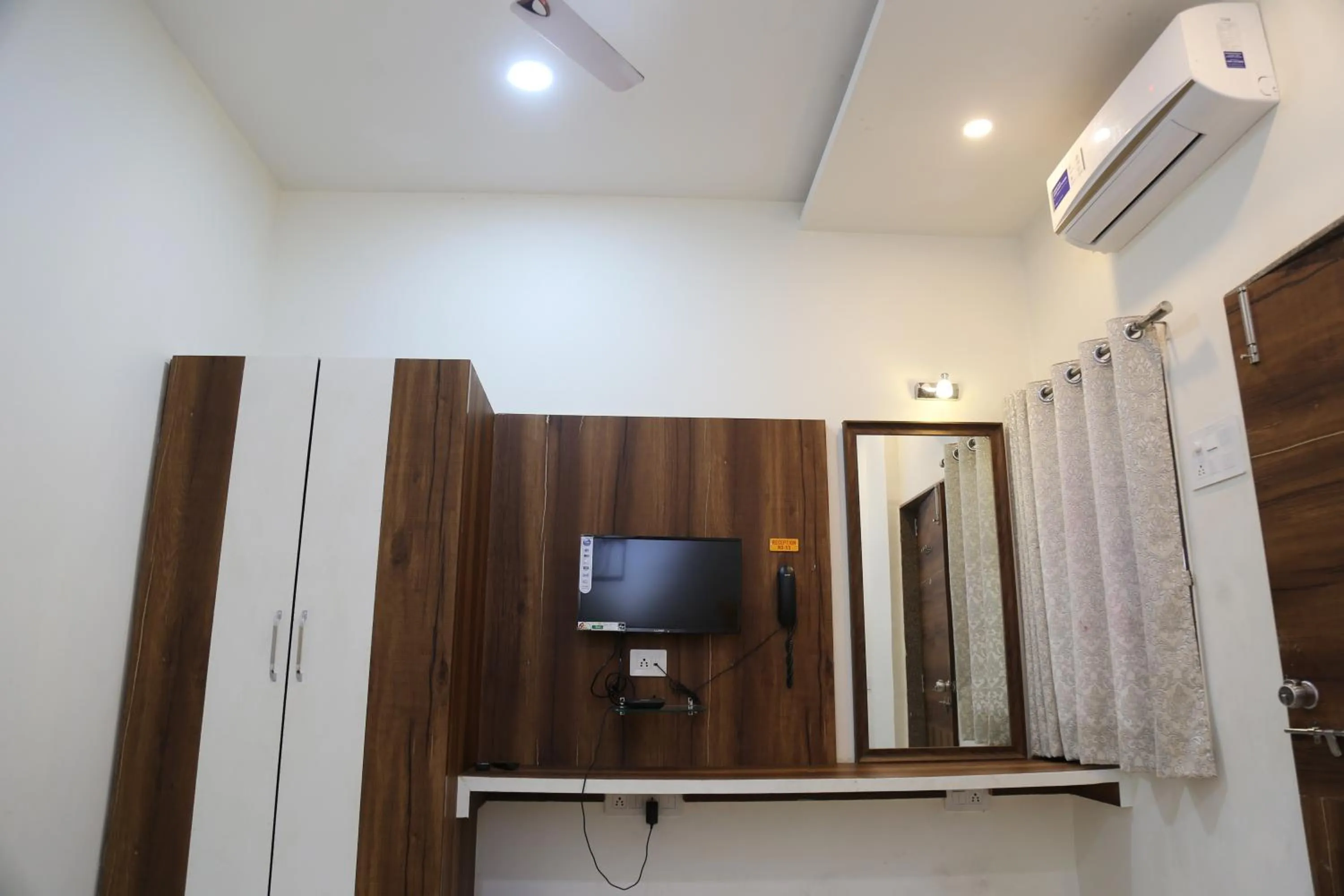 TV and multimedia in Hotel Kissan