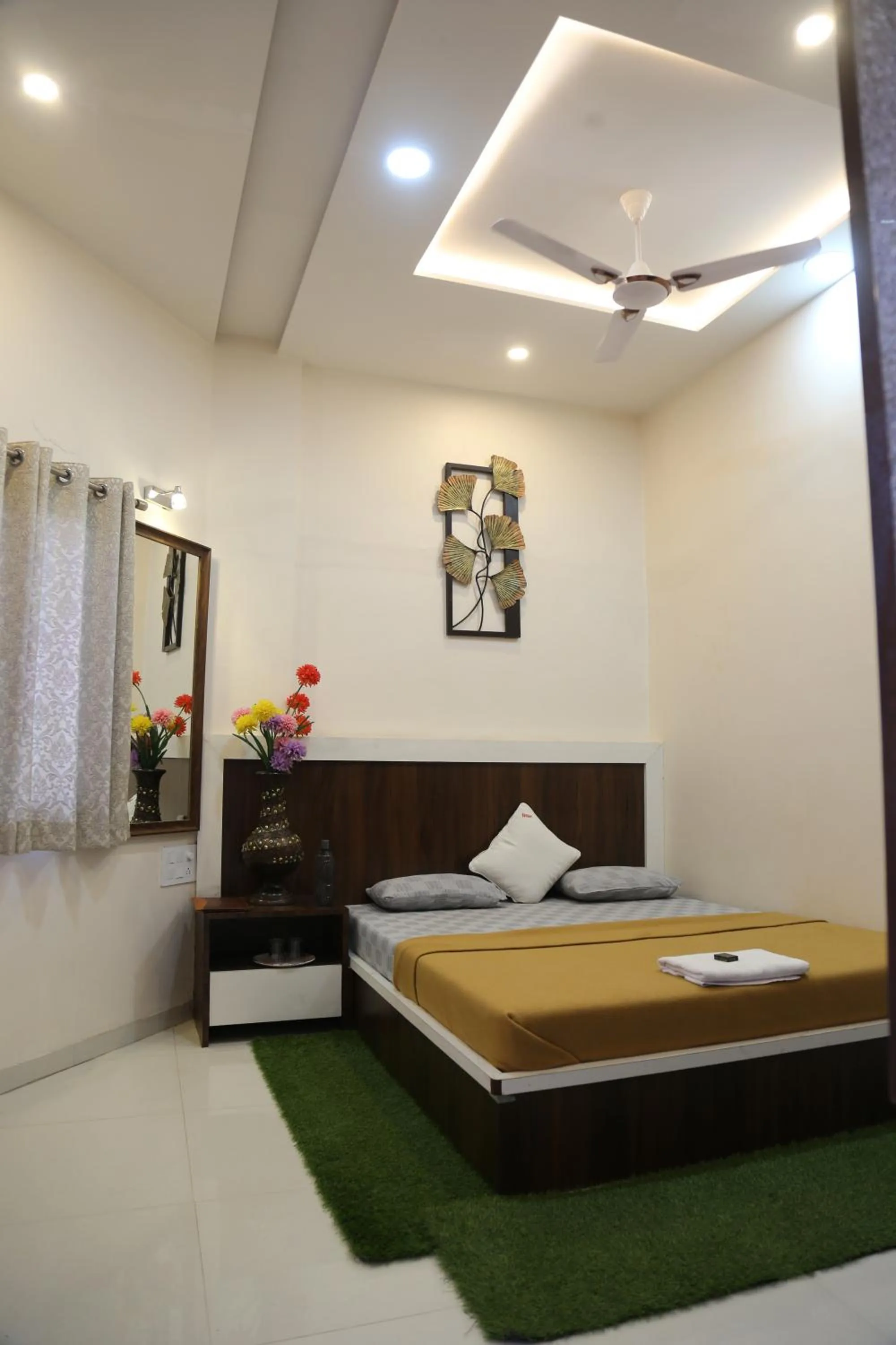 Photo of the whole room, Bed in Hotel Kissan