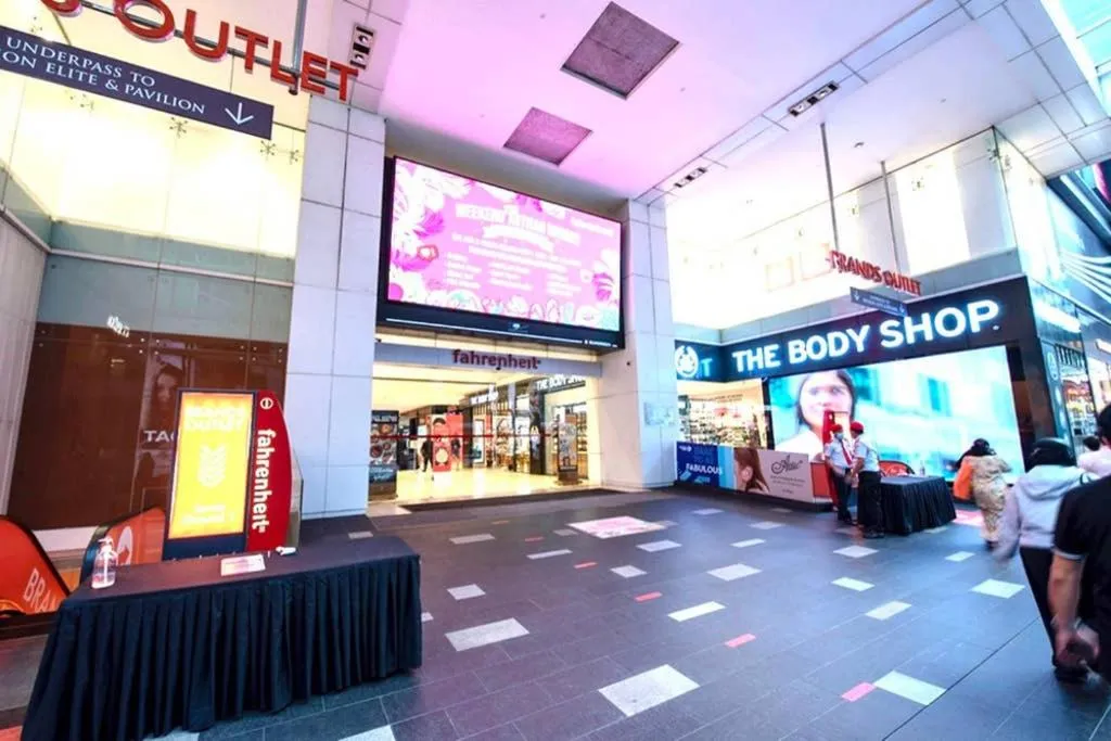 Fahrenheit88-Japan Theme Bukit Bintang Kuala Lumpur 2R2B 6Pax