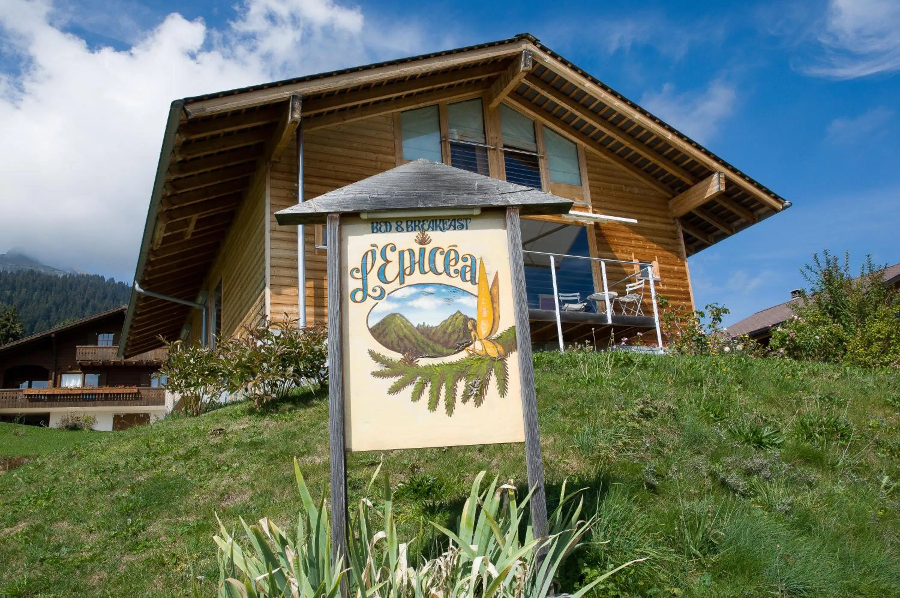 Property building in Bed & Breakfast l'Epicéa
