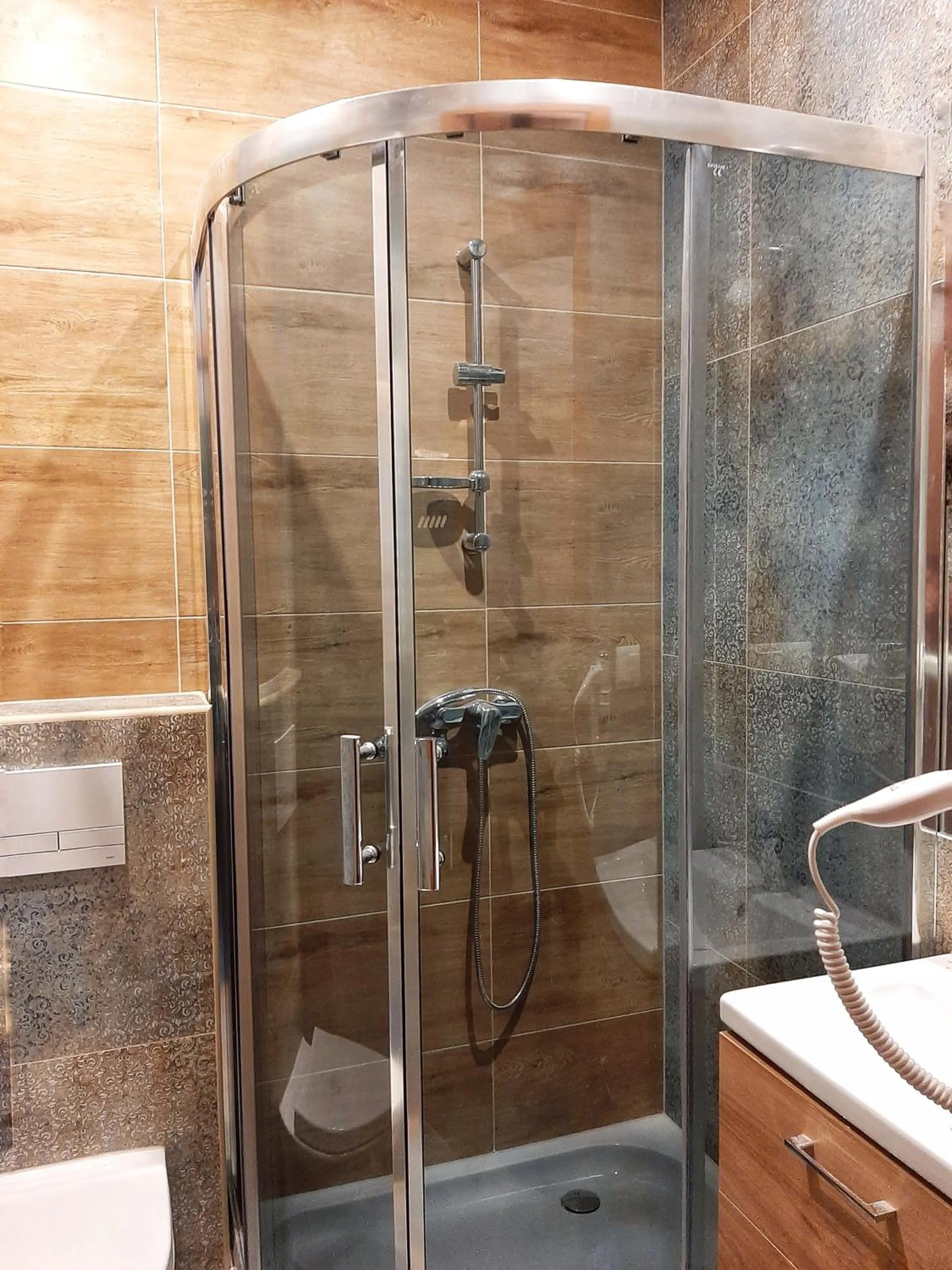 Shower in Narciarski Dworek