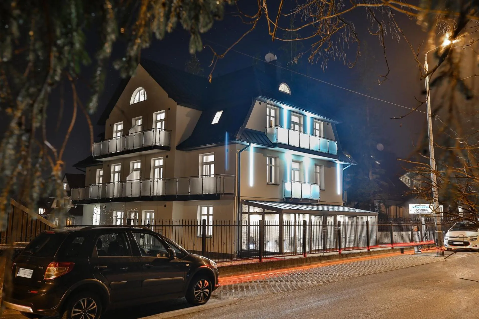Property building in Narciarski Dworek