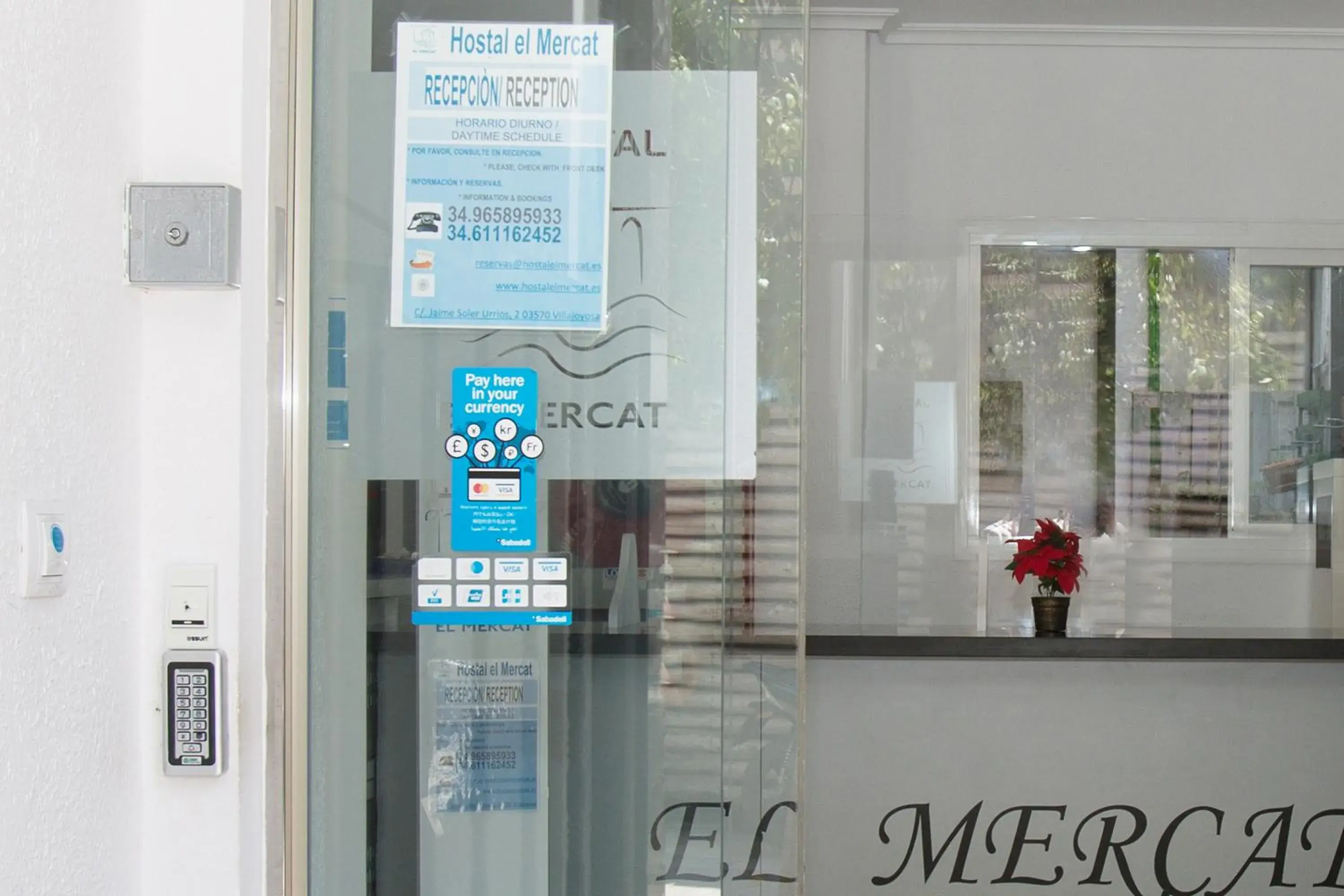 Lobby or reception in Hostal El Mercat Lobby or reception in Hostal El Mercat