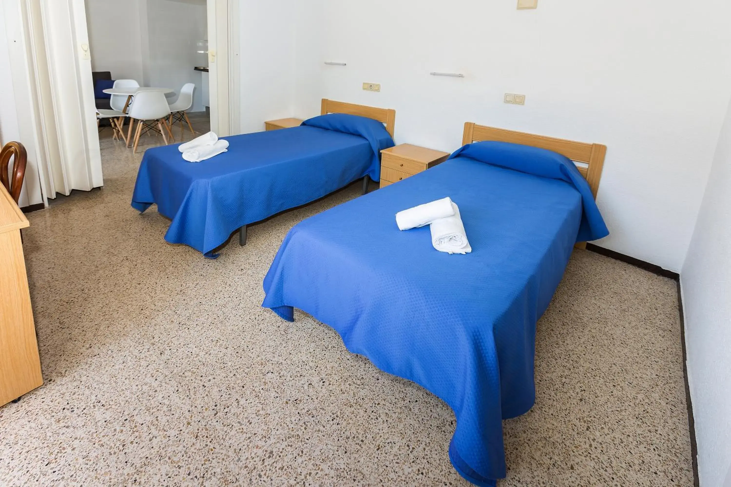 Bed in Hostal El Mercat Bed in Hostal El Mercat