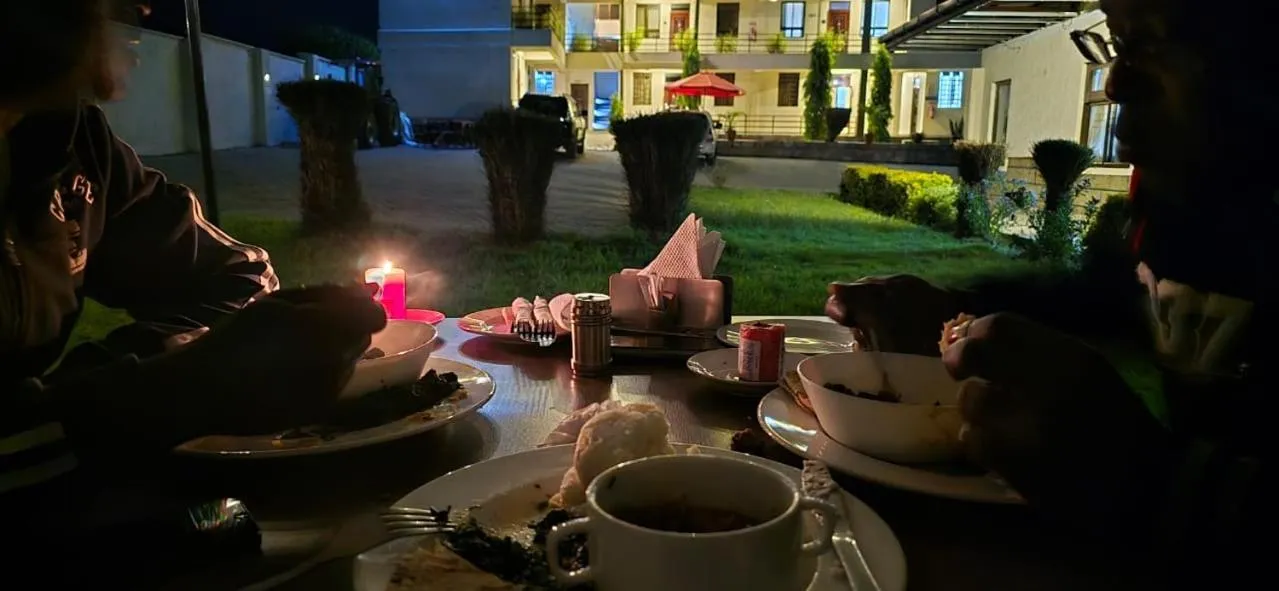 Restaurant/places to eat in Walabi Mara Hotel