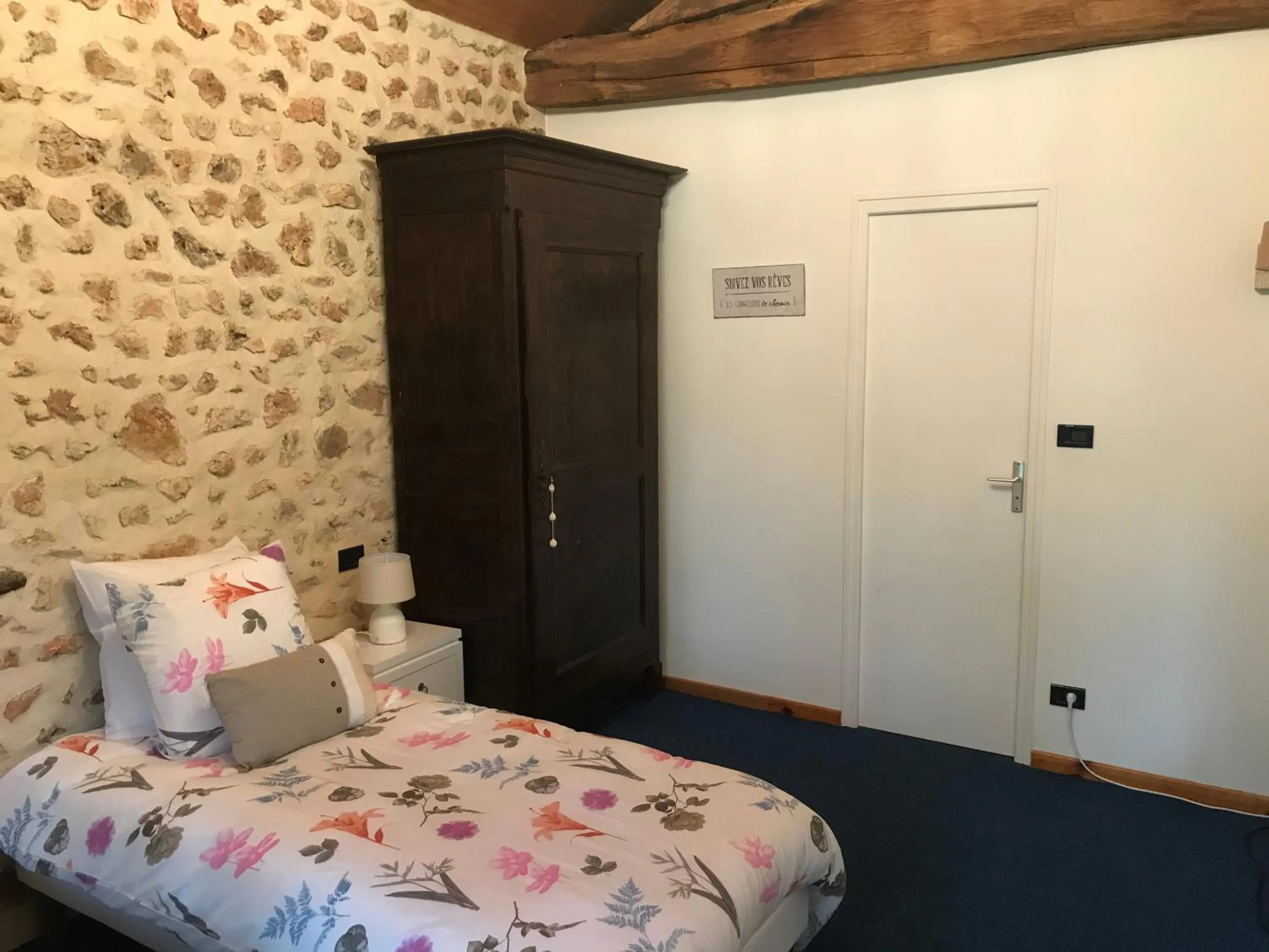 Bed in La Grenouille