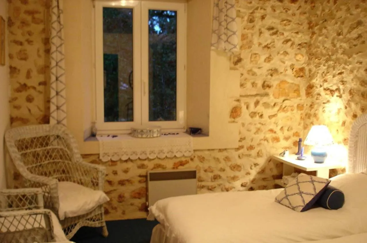 Bed in La Grenouille