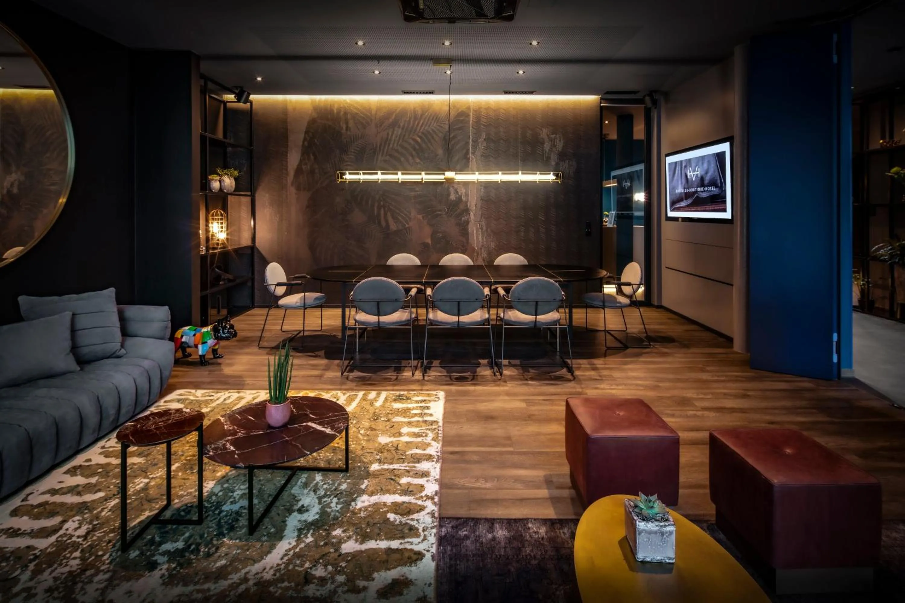 Seating area in Baxter Hotel