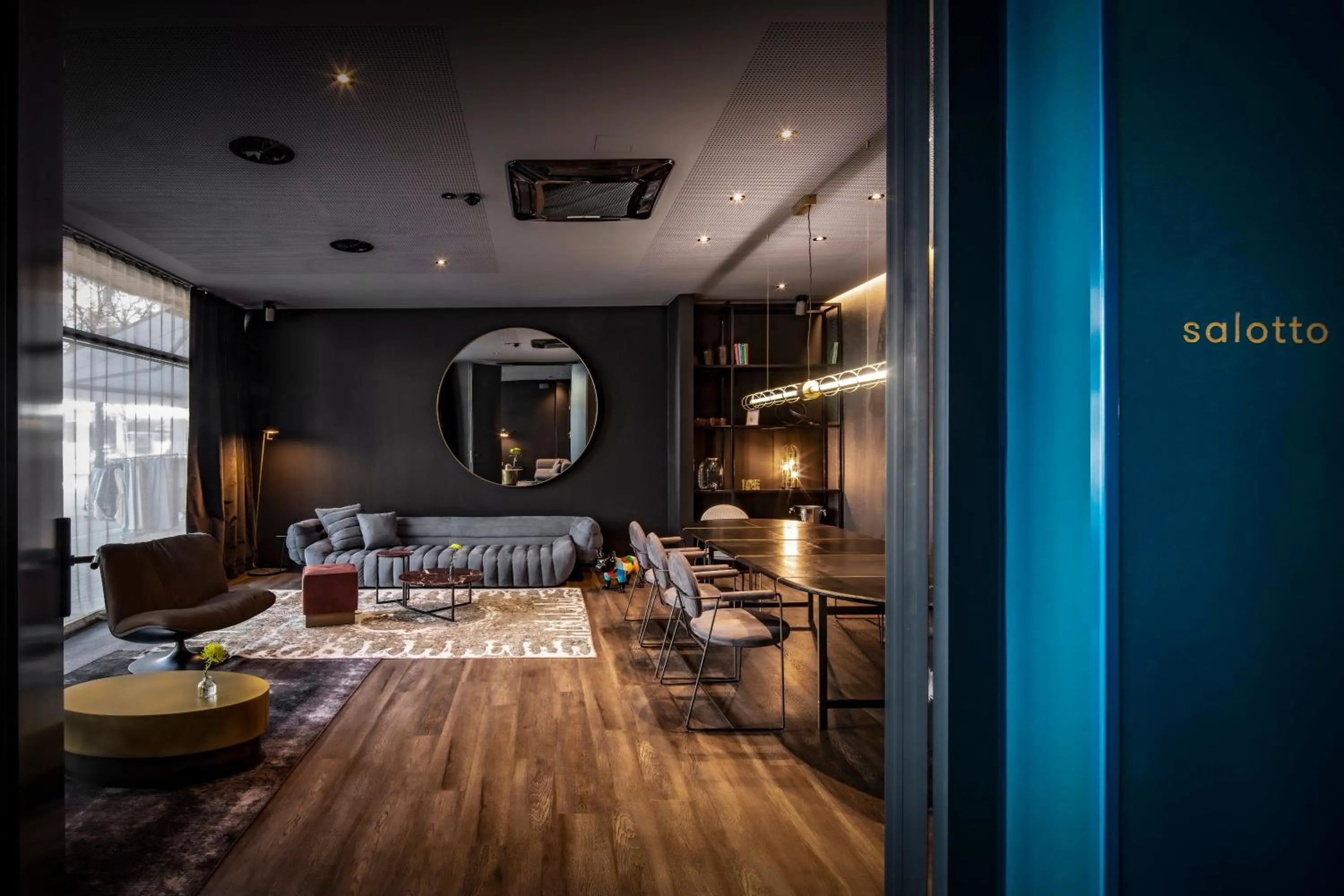 Seating area in Baxter Hotel