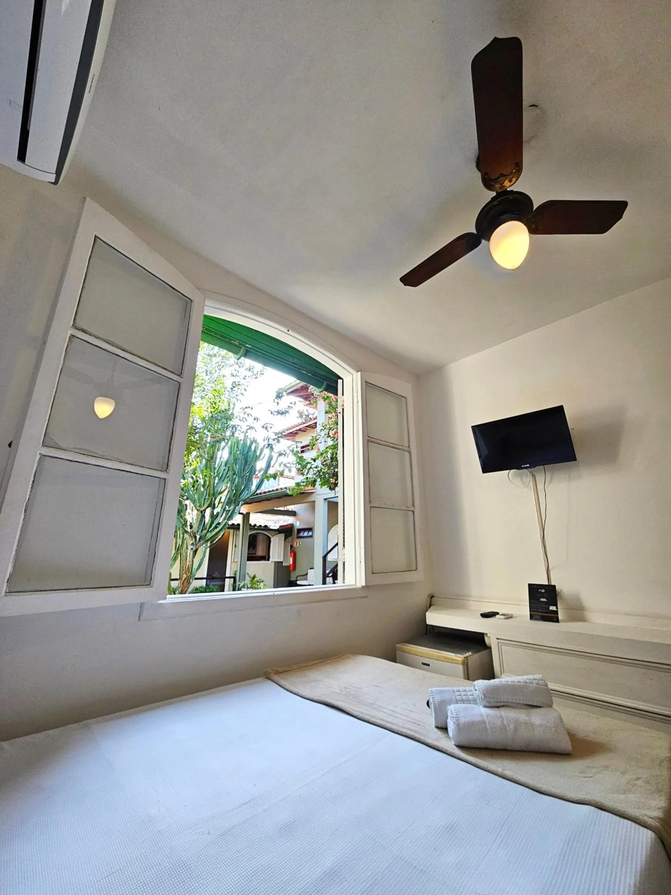 Bedroom, Bed in Pousada Casa Centro Búzios