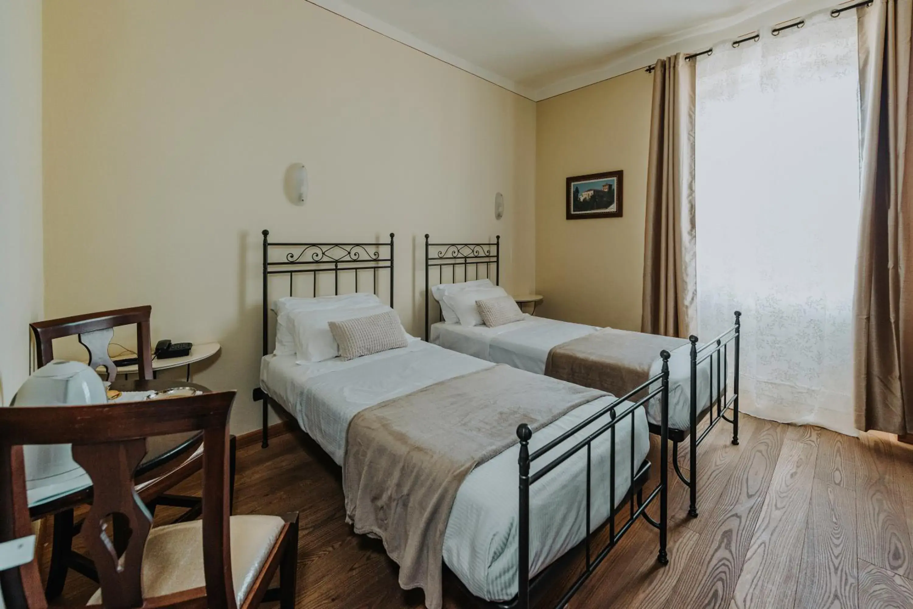 Twin Room with Private Bathroom in Il Castello di Bubbio Twin Room with Private Bathroom in Il Castello di Bubbio