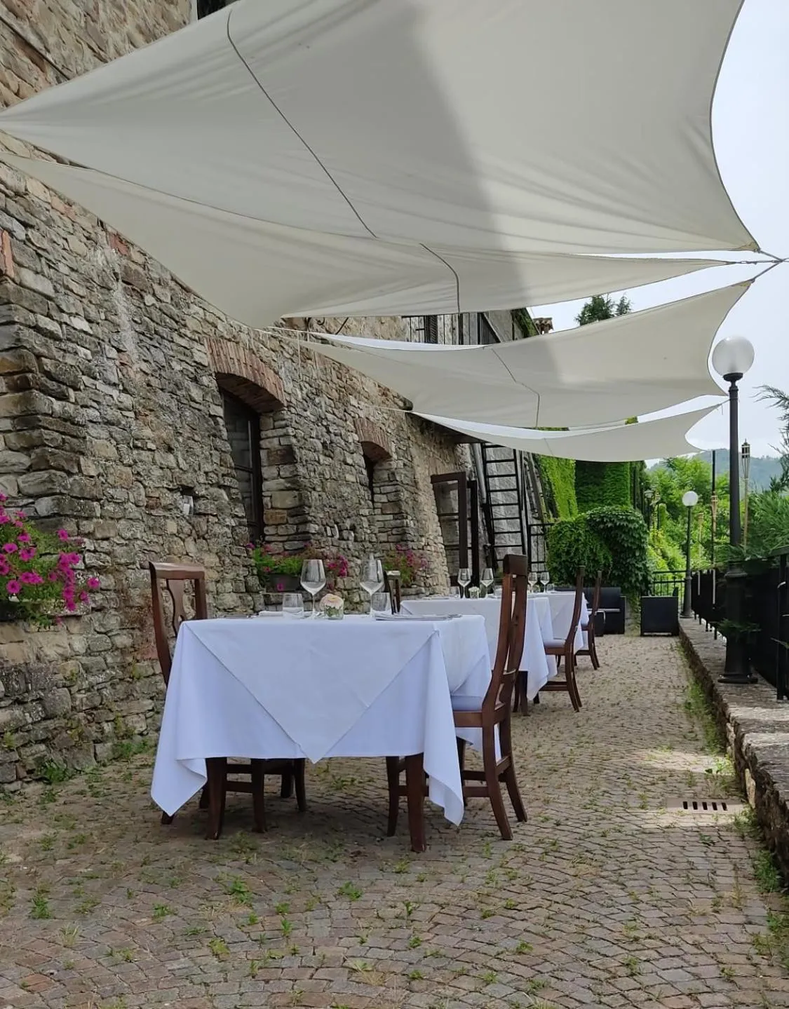Restaurant/places to eat in Il Castello di Bubbio