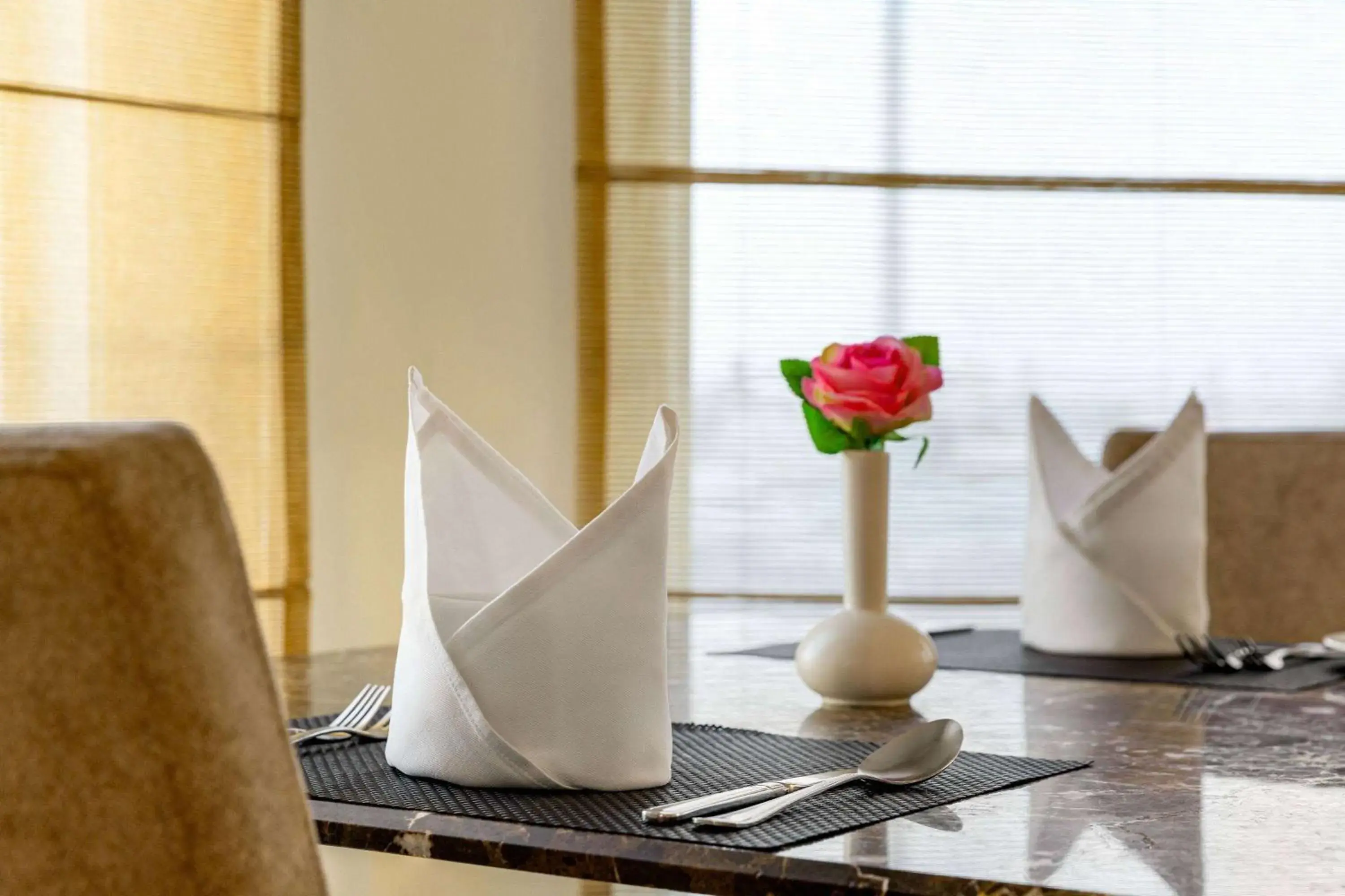 Restaurant/places to eat in Grand Regency Doha, Trademark Collection by Wyndham Restaurant/places to eat in Grand Regency Doha, Trademark Collection by Wyndham