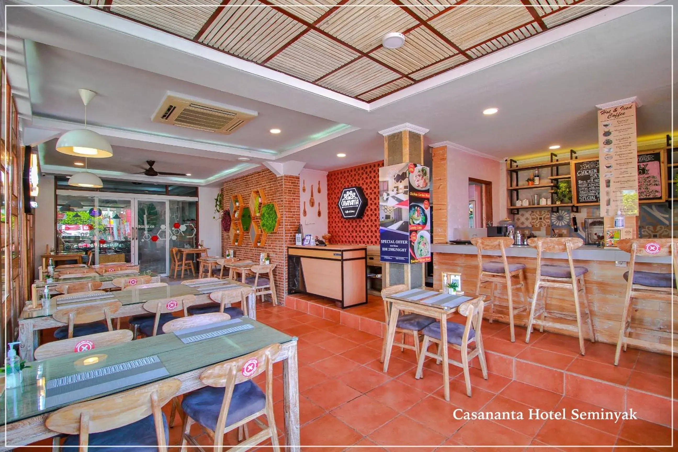 Restaurant/places to eat in Casananta Seminyak Restaurant/places to eat in Casananta Seminyak