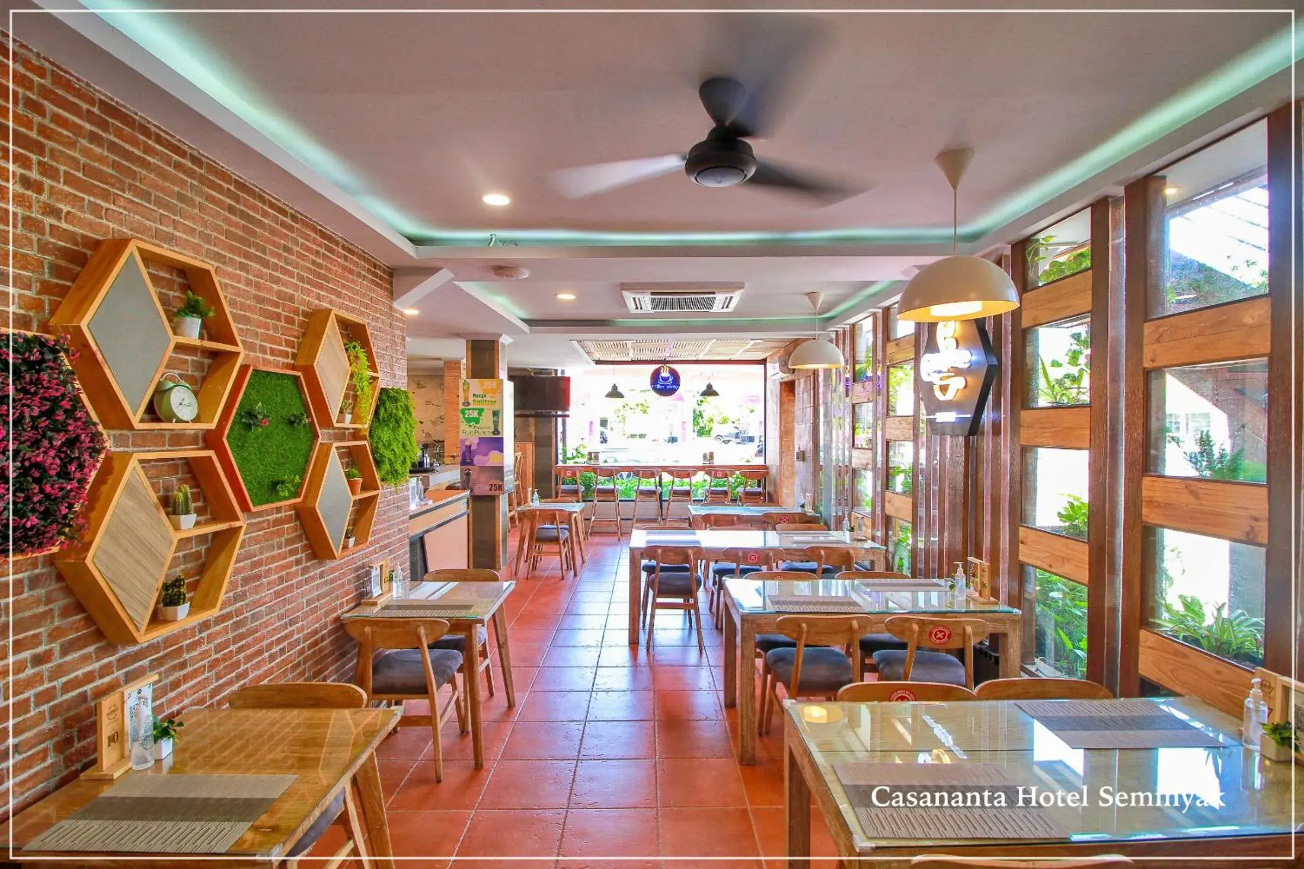 Restaurant/places to eat in Casananta Seminyak Restaurant/places to eat in Casananta Seminyak
