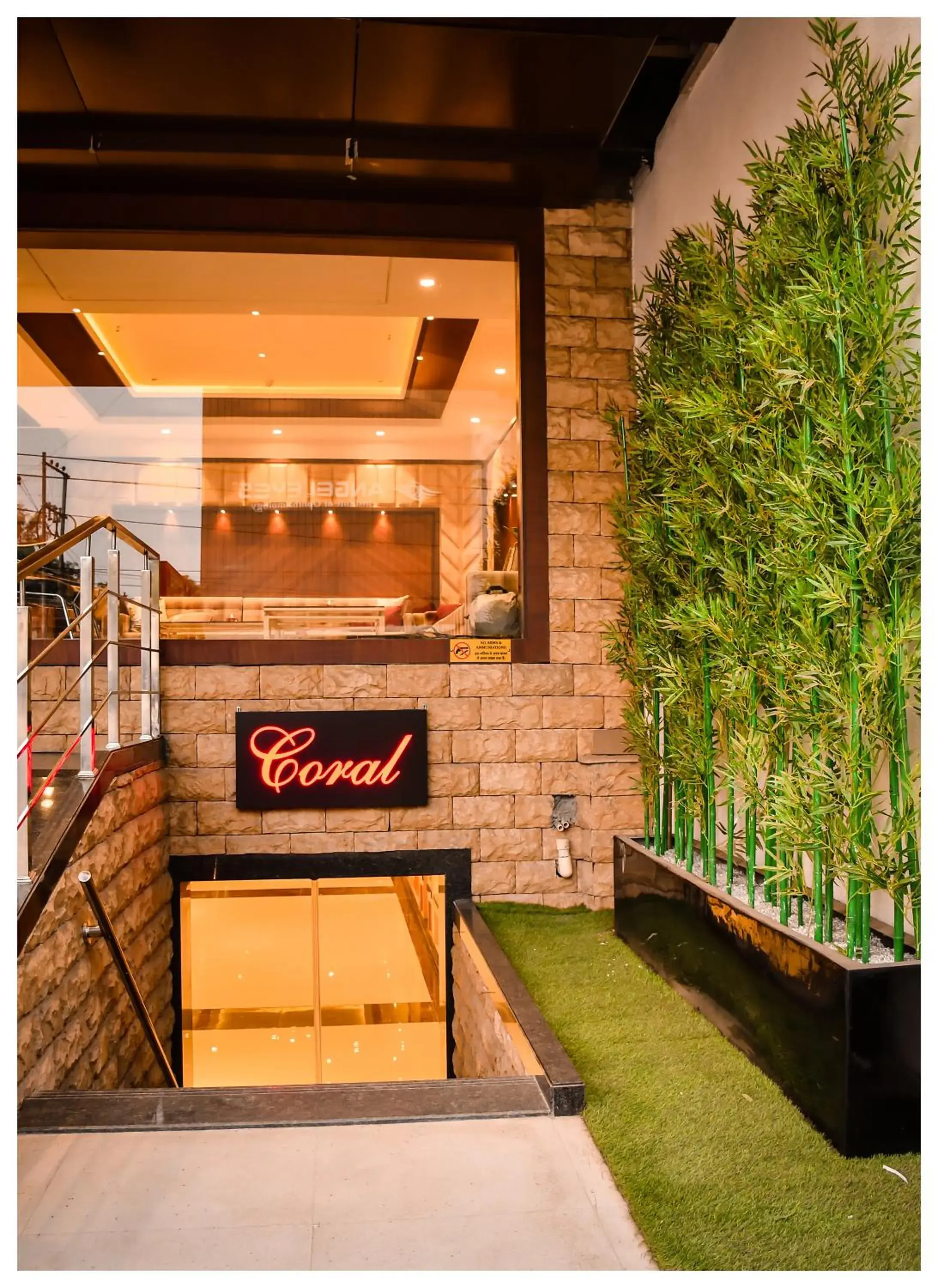 Facade/entrance in THE DOWNTOWN Facade/entrance in THE DOWNTOWN