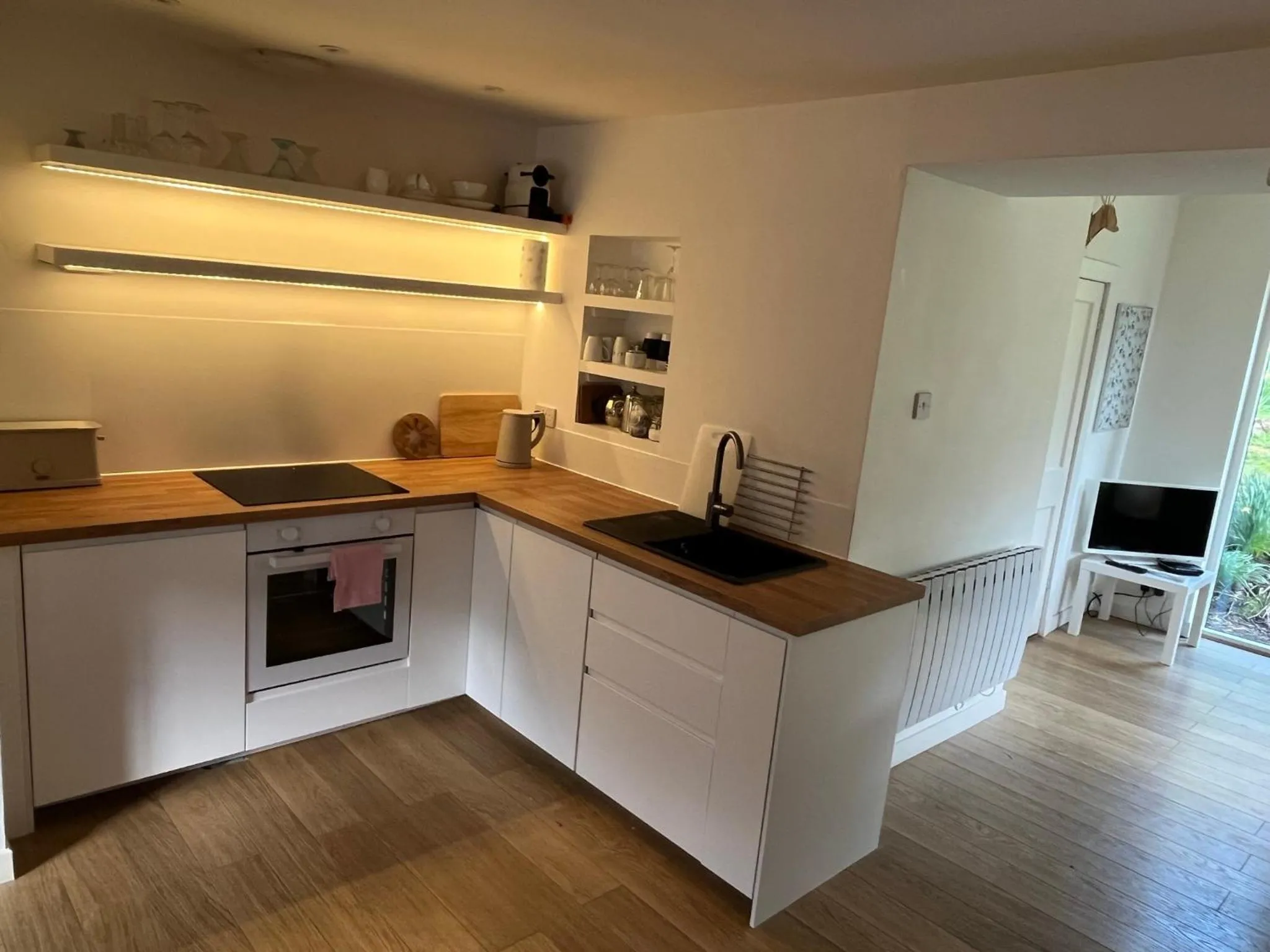 Coffee/tea facilities in 4 Balvaig Cottage, Strathyre