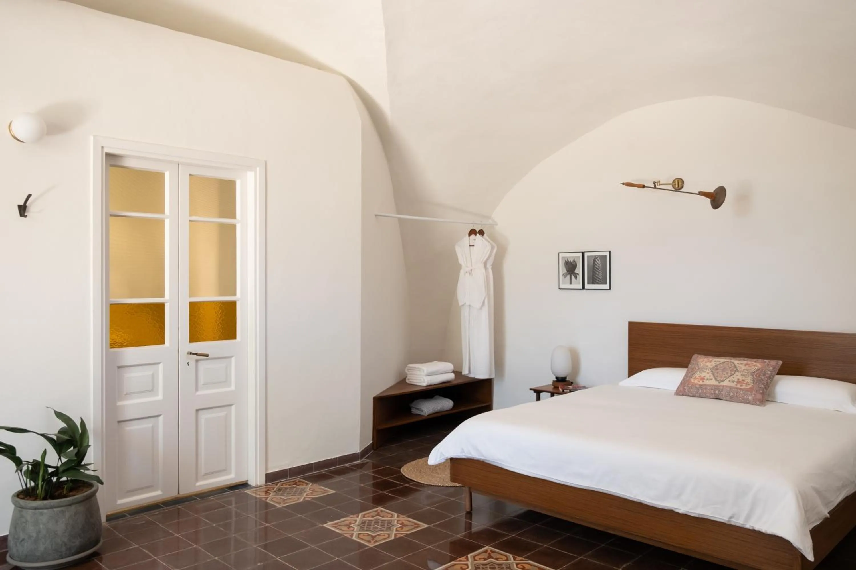 Bed in Khan Ein Karem Boutique Hotel