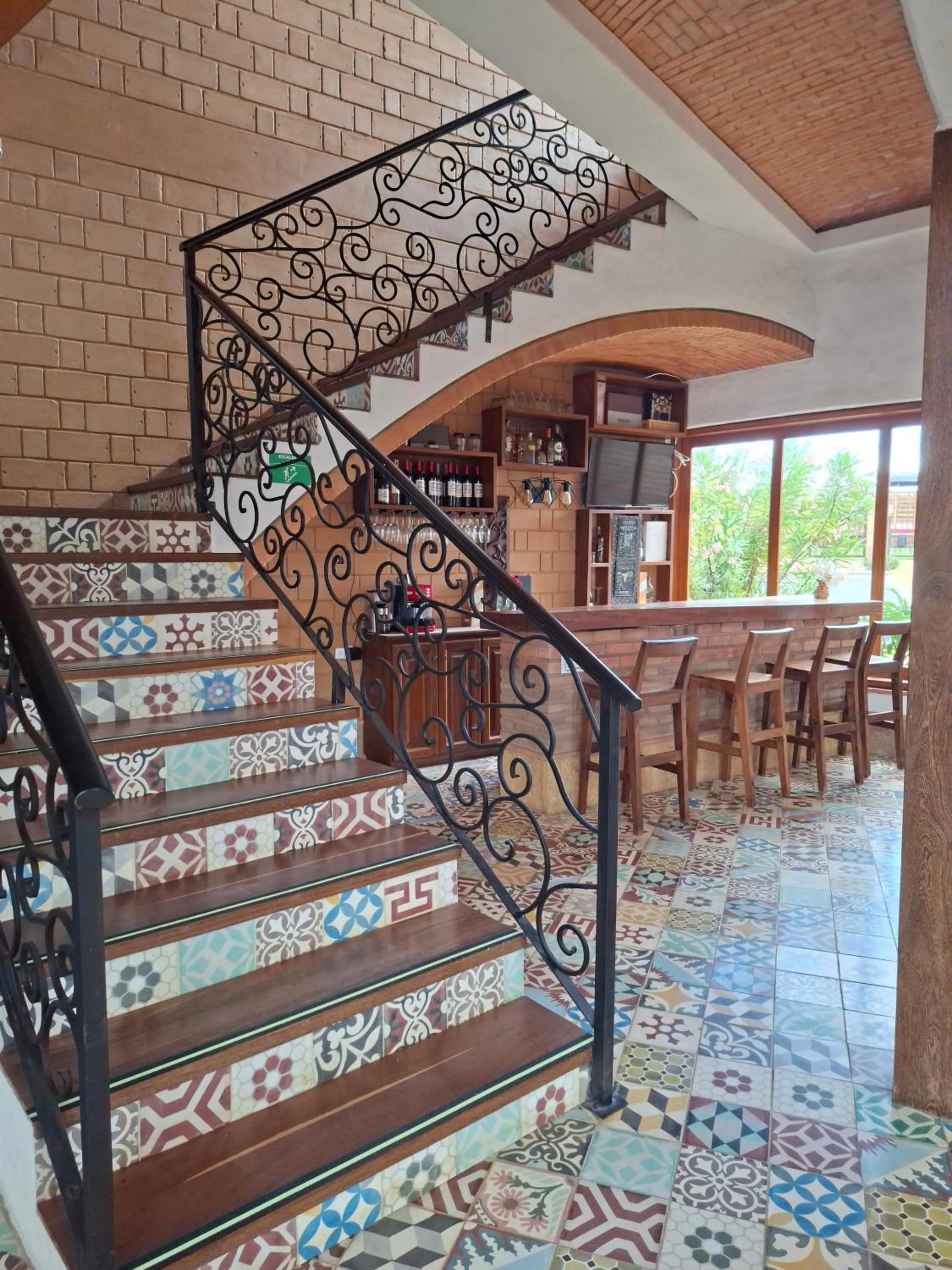 Lounge or bar in La Alhambra Hotel Boutique