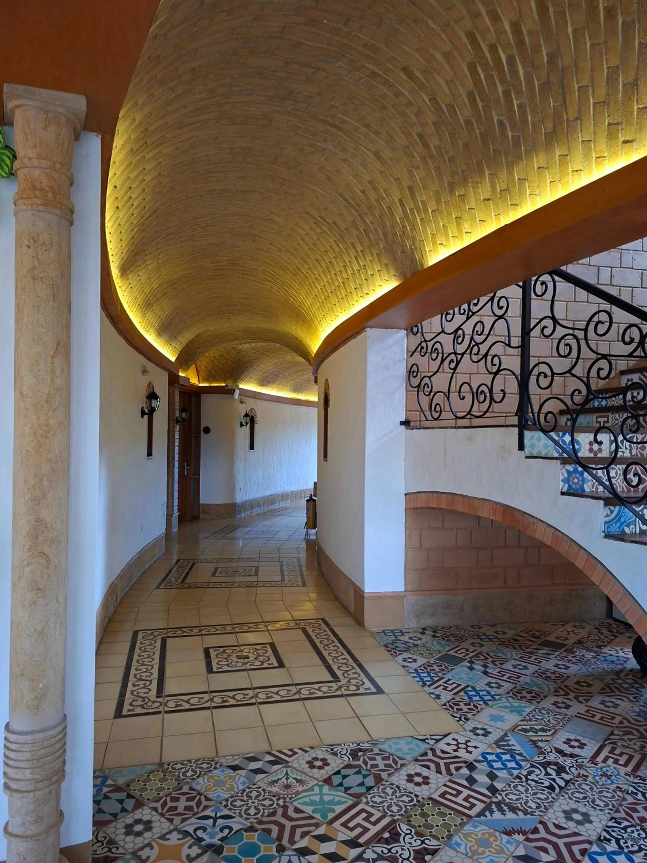 Lounge or bar in La Alhambra Hotel Boutique