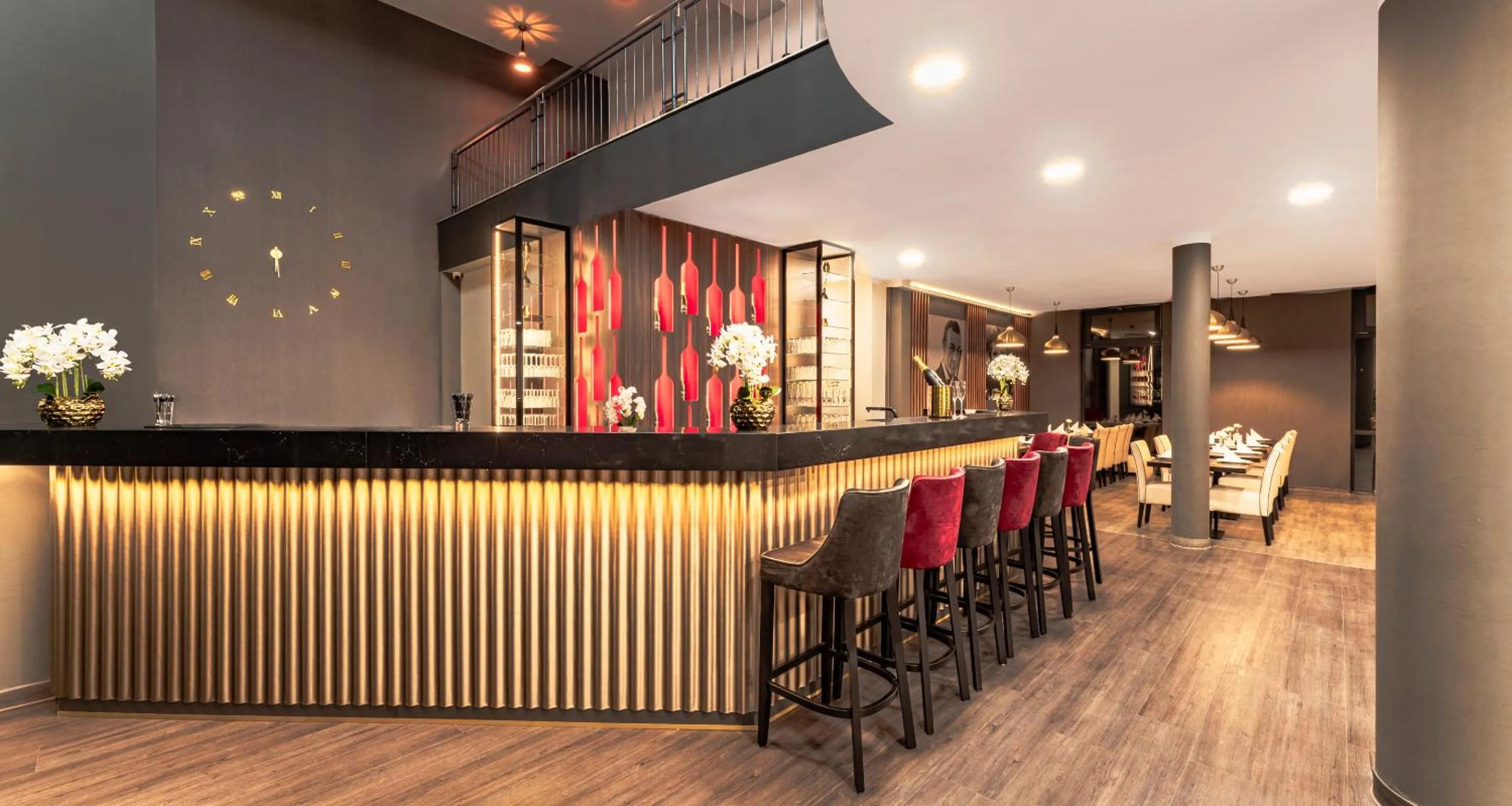 Lounge or bar in PLAZA INN Mühldorf