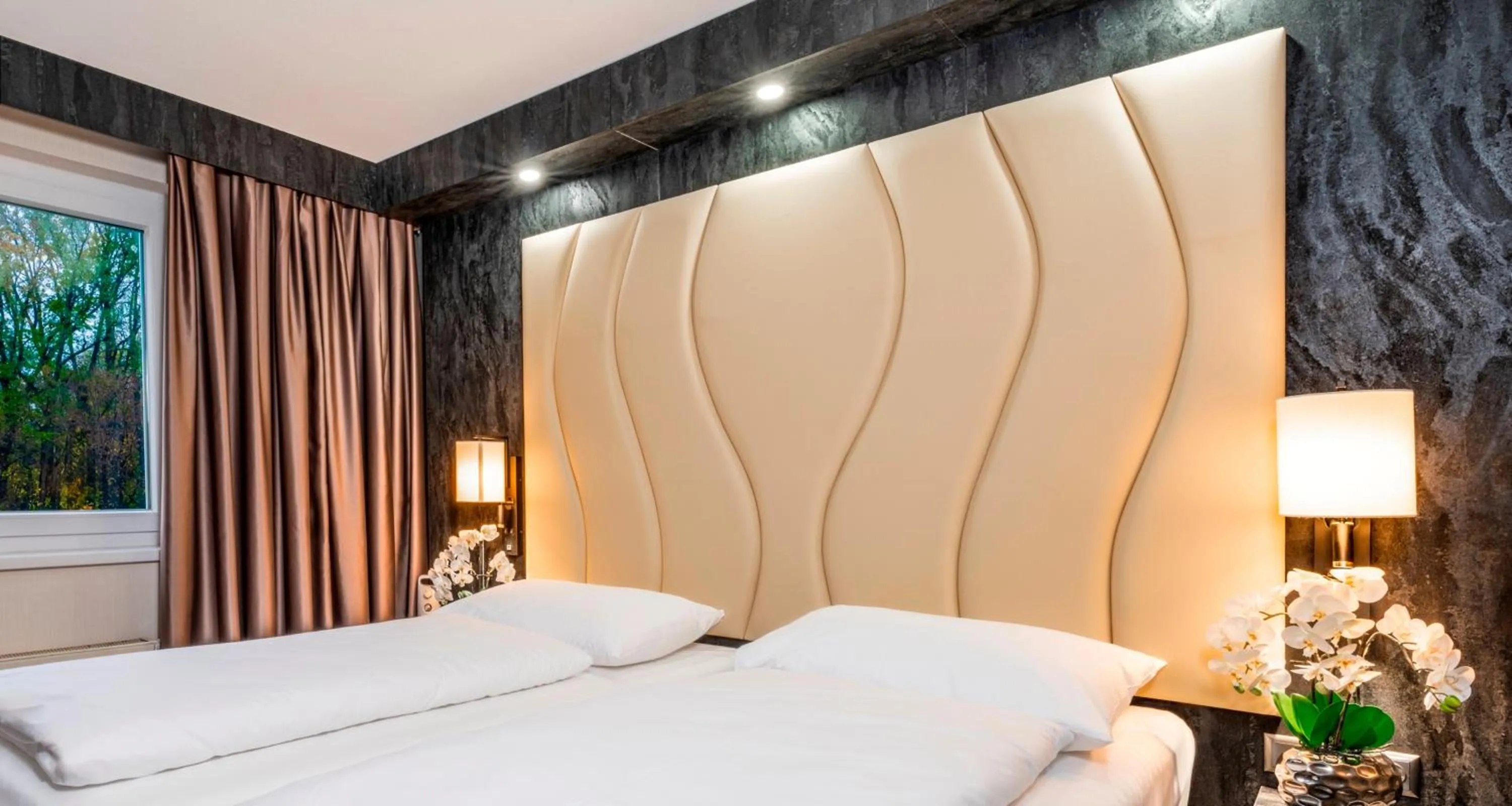 Bedroom, Bed in PLAZA INN Mühldorf