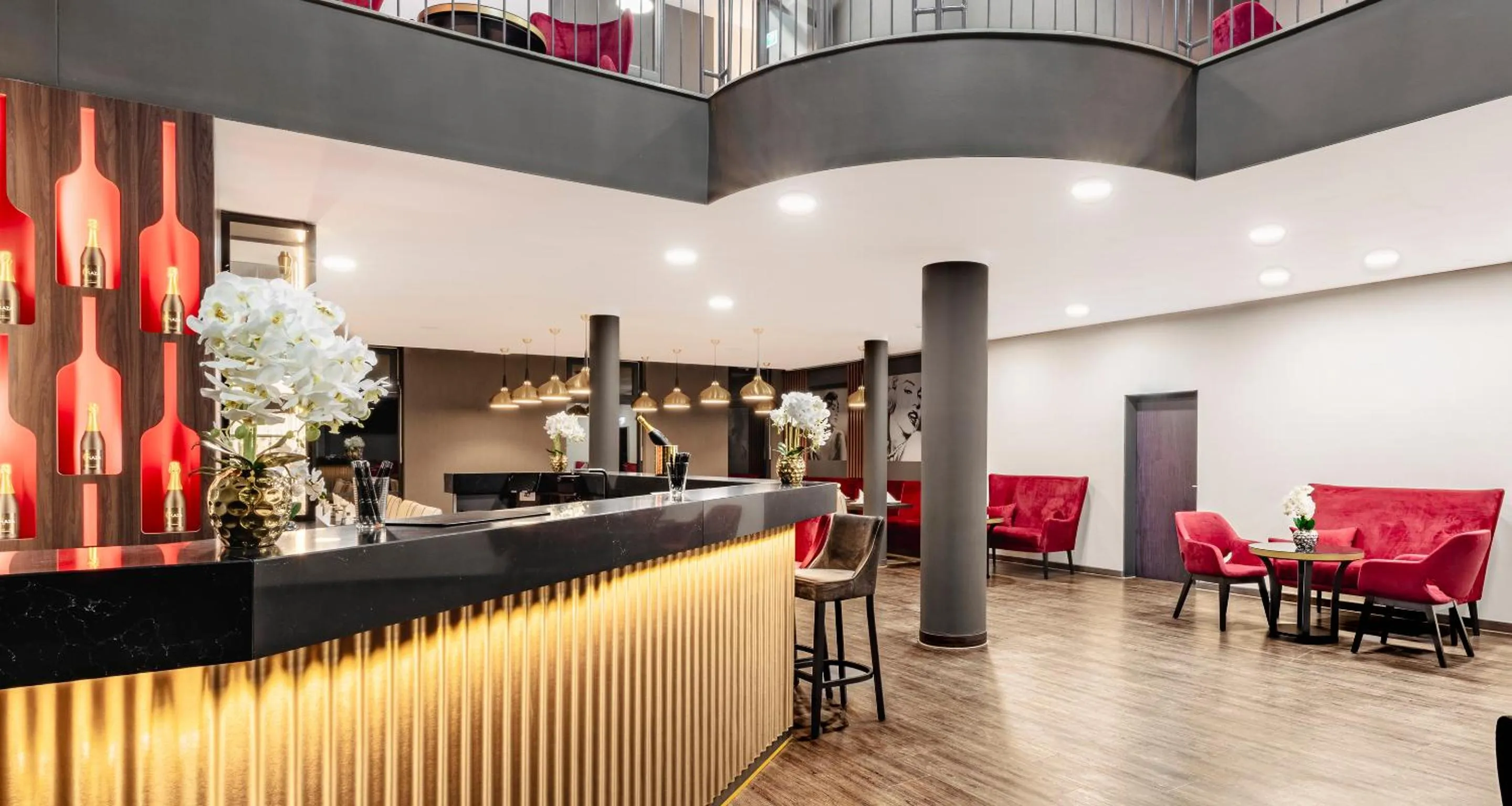 Lobby or reception in PLAZA INN Mühldorf