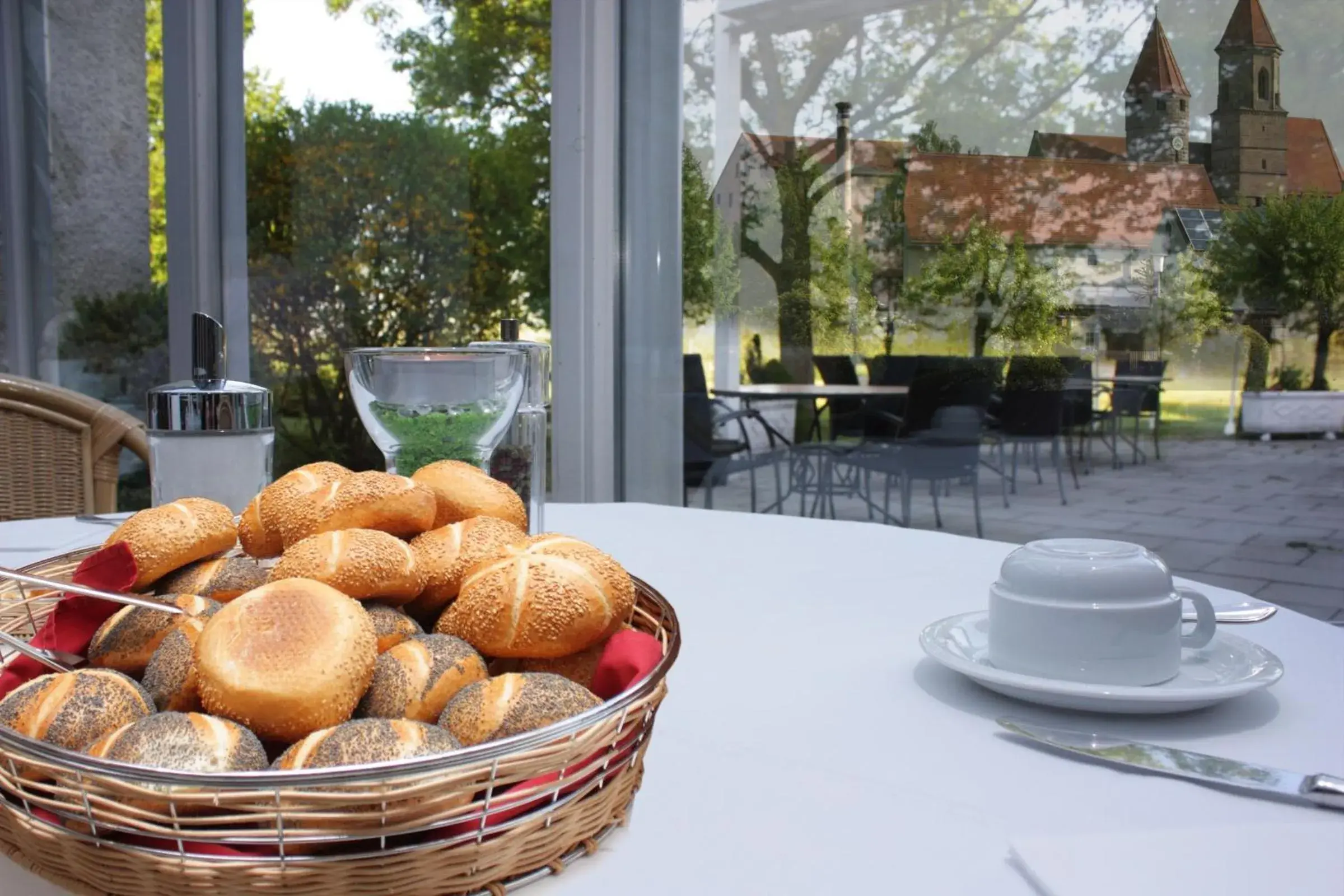 Buffet breakfast in Parkhotel Altmühltal