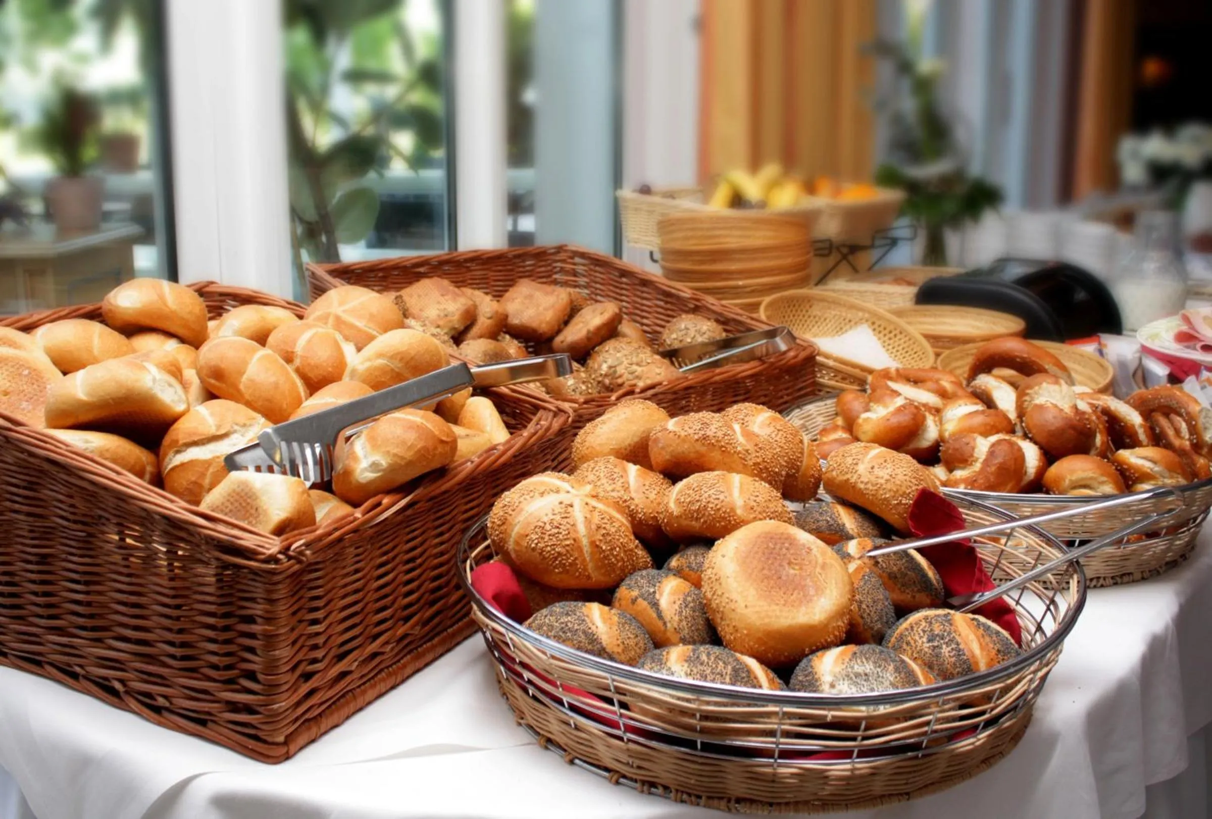 Buffet breakfast in Parkhotel Altmühltal