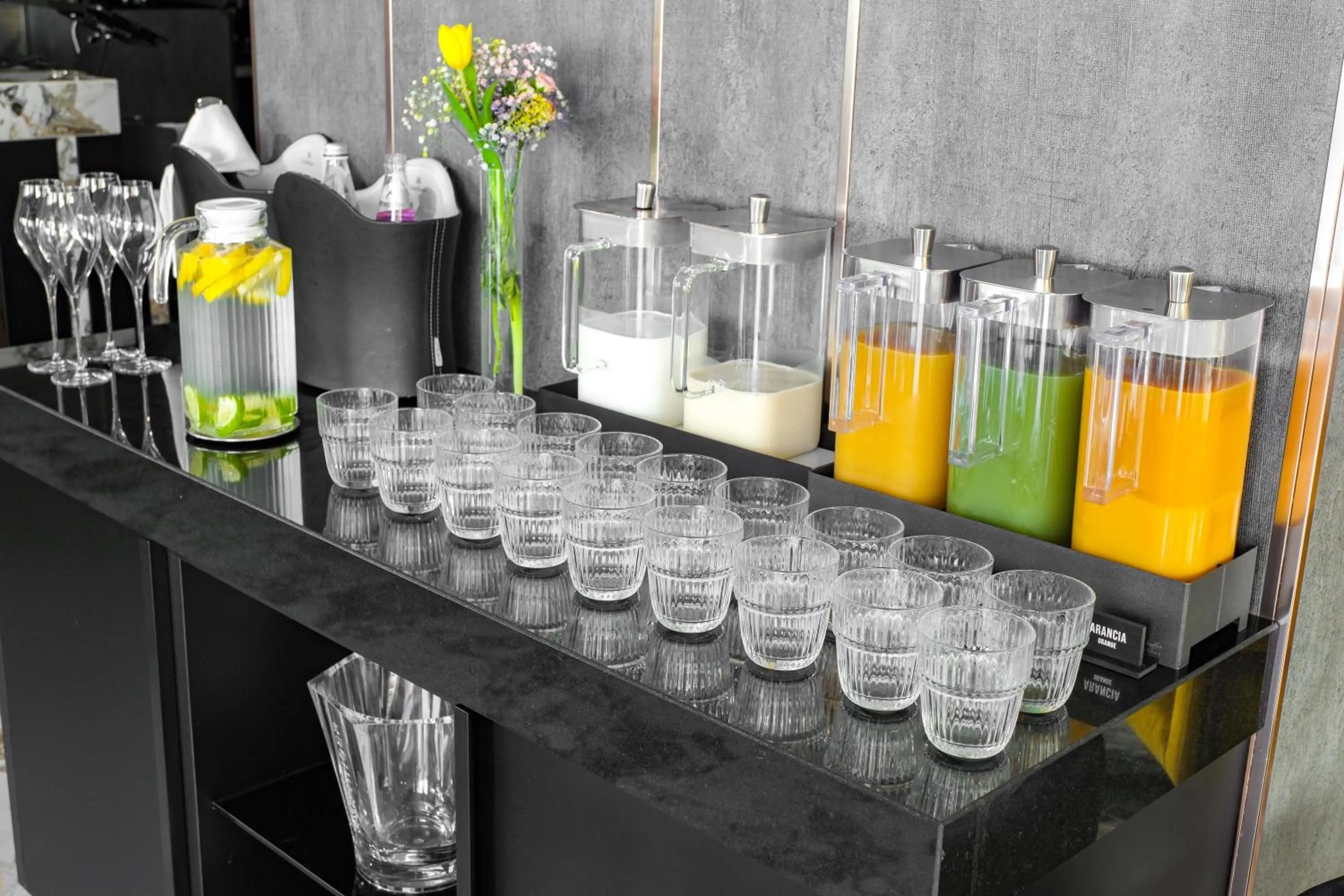 Breakfast in Hotel & Resort Tre Fontane Luxury