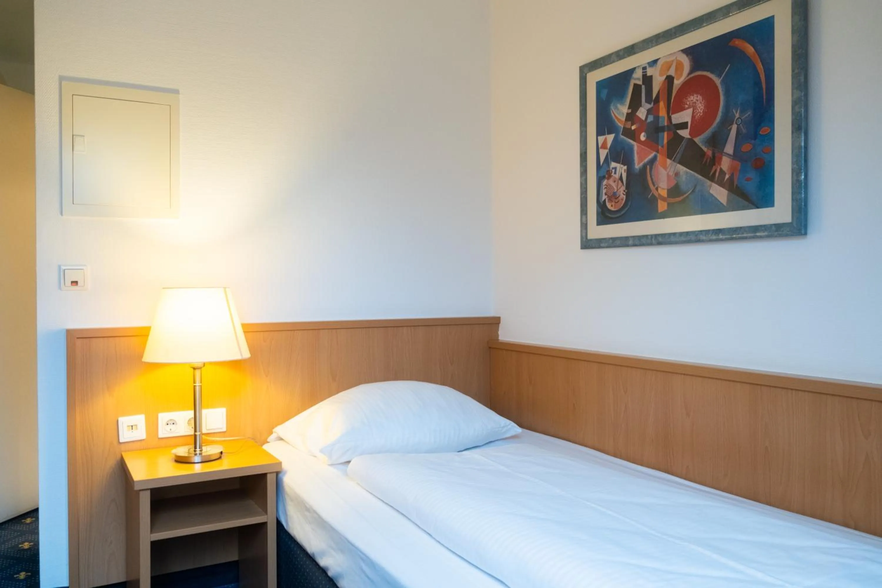 Bed in Hotel Am Schlosspark , Wiesbaden