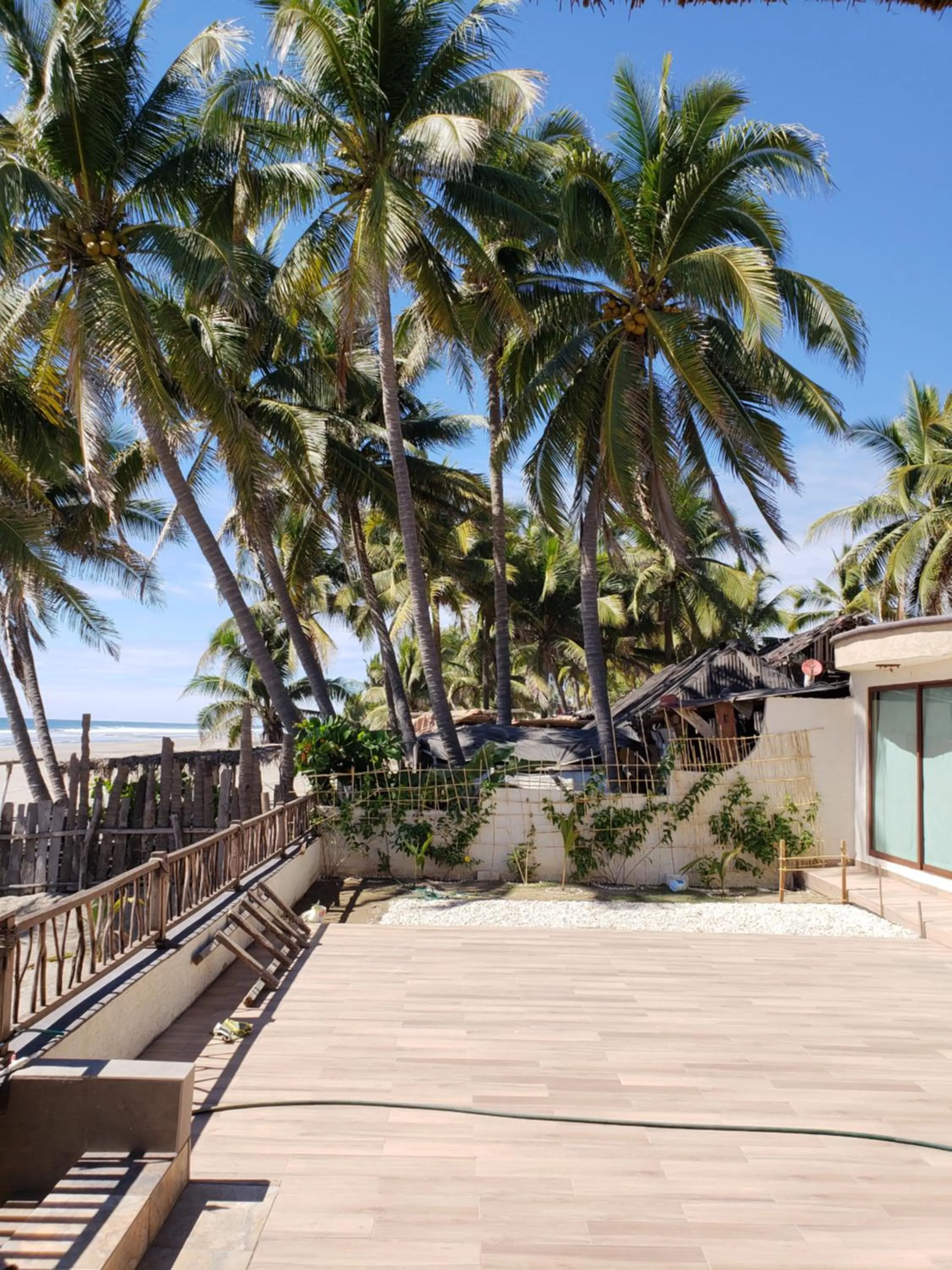 Property building in Bungalows La Perla Playa Azul