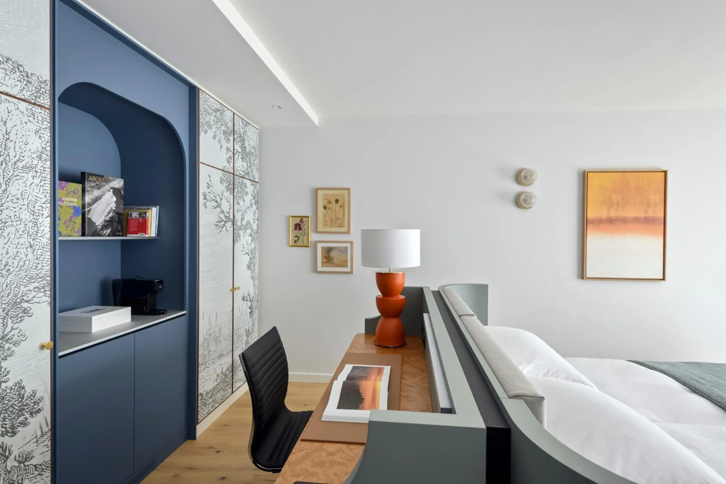 Bed in Hotel Angleterre Bed in Hotel Angleterre