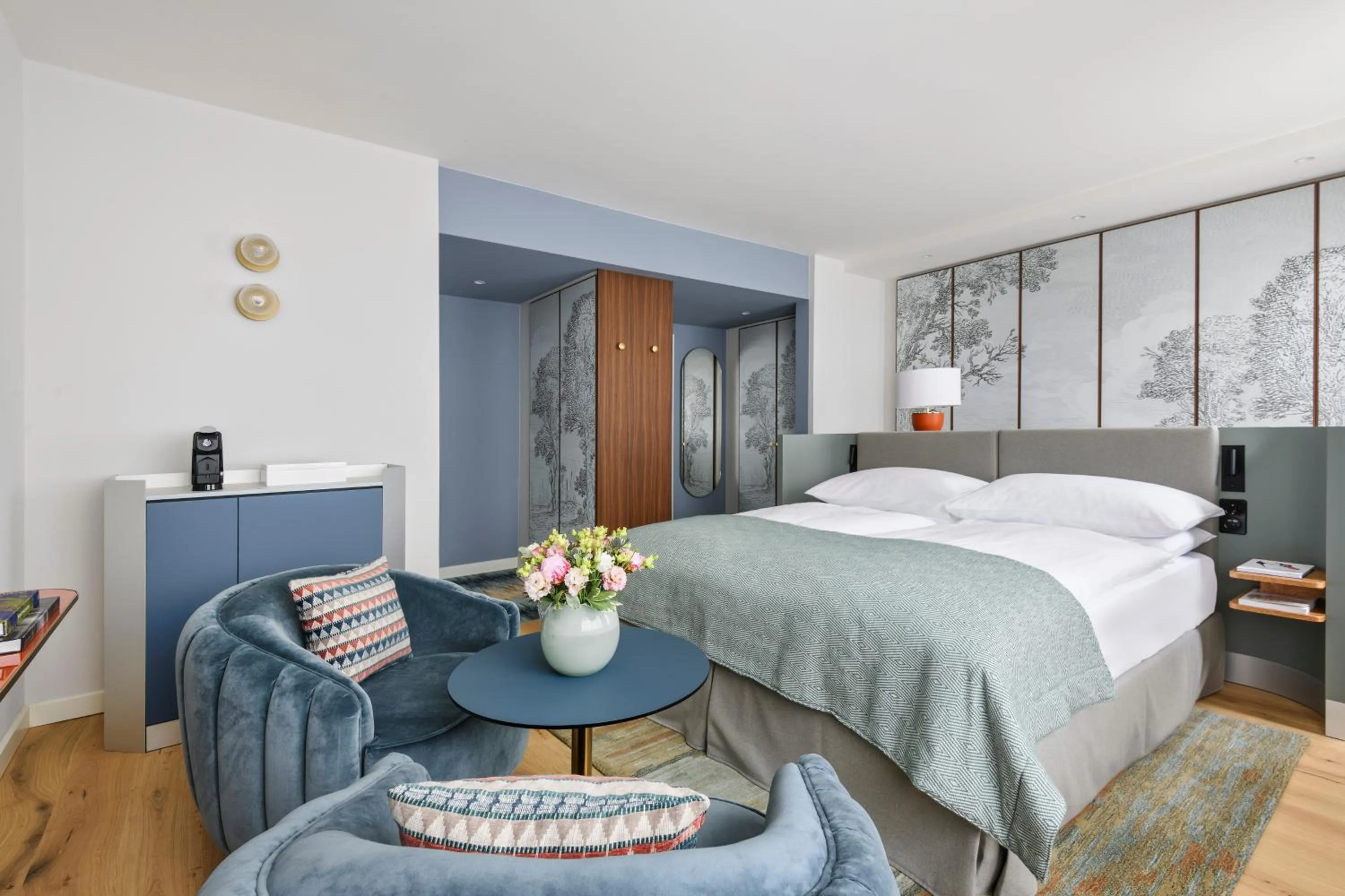 Bed in Hotel Angleterre