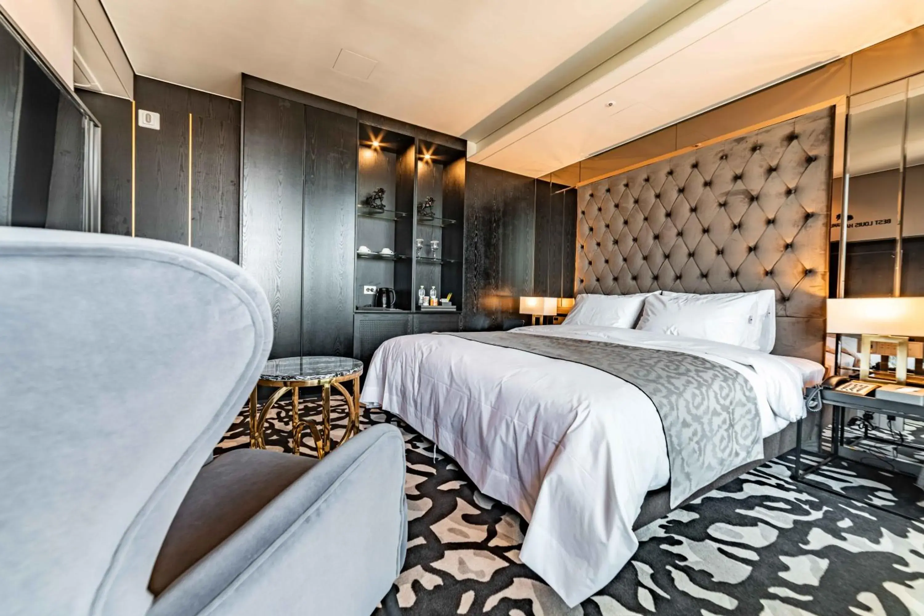 Bed in Best Louis Hamilton Hotel West Busan Bed in Best Louis Hamilton Hotel West Busan