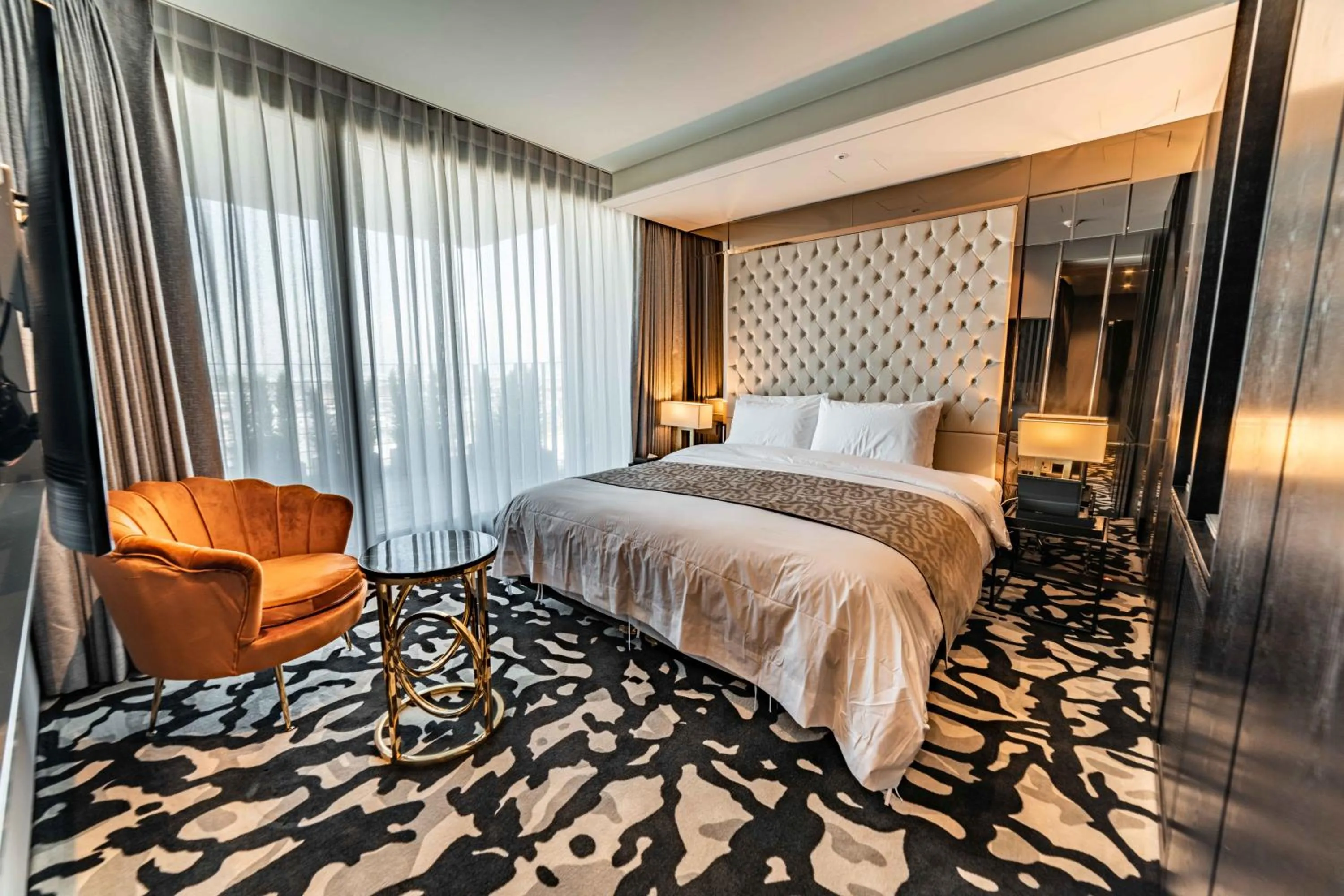 Bed in Best Louis Hamilton Hotel West Busan